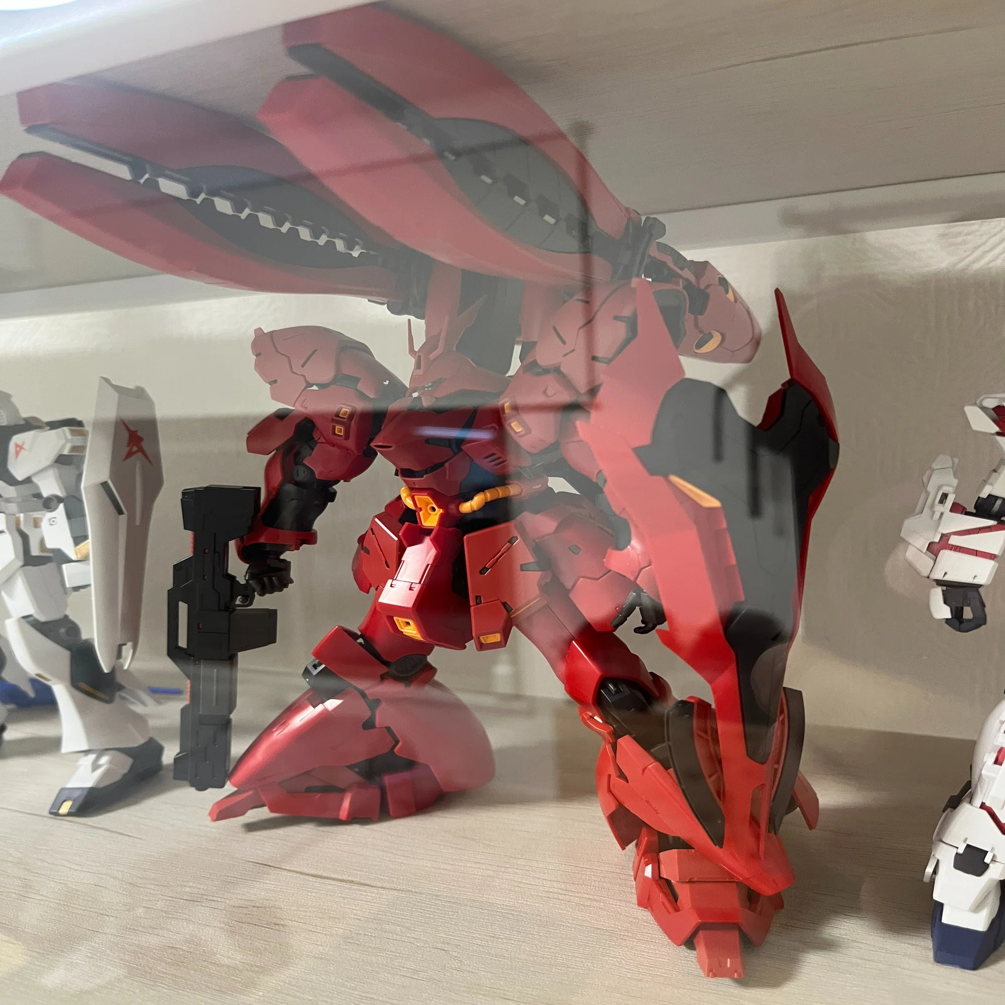 フィギュアラック フィギュア ケース ガンプラ 棚 ニトリ ガラスケース 
