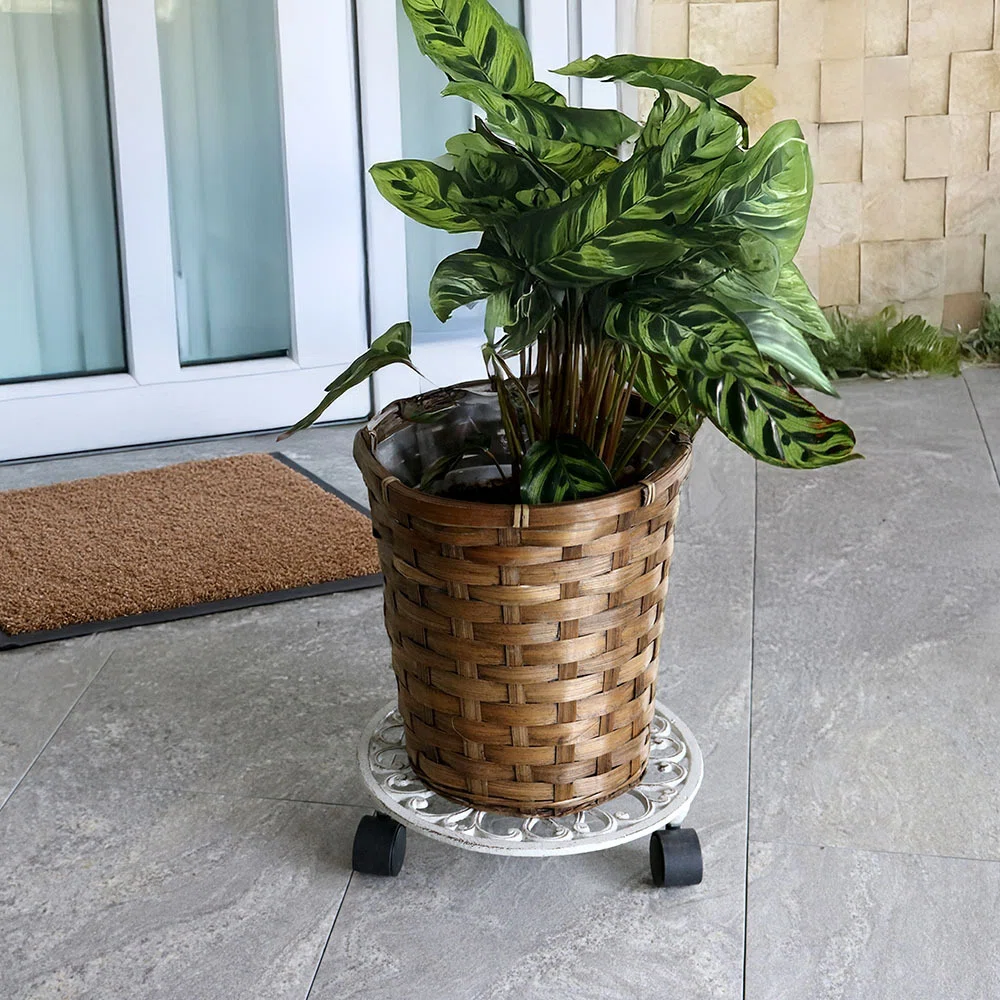 DIY】重い鉢植えもスイスイ移動。キャスター付きフラワースタンドで