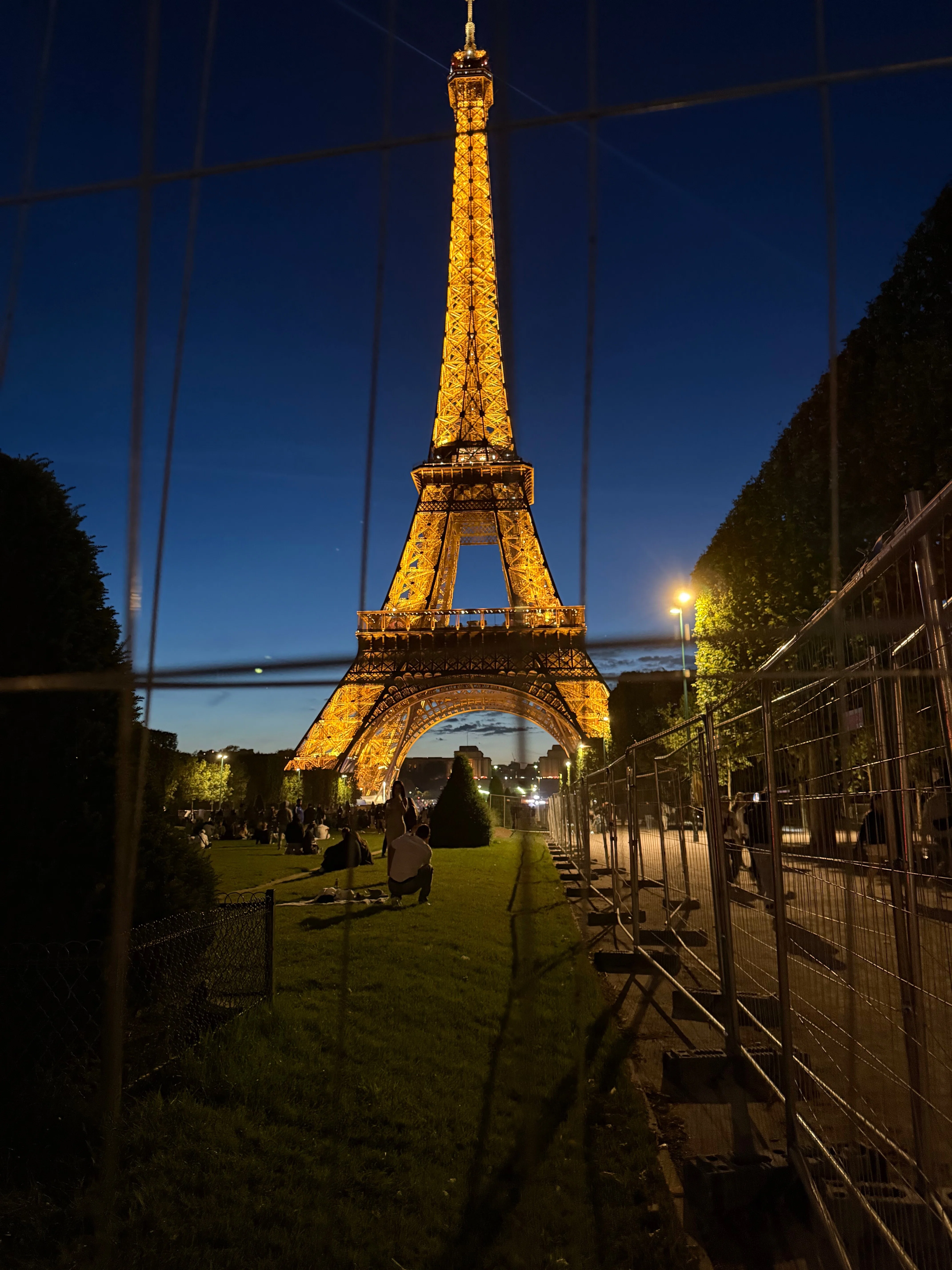 フランス🇫🇷パリ】エッフェル塔のシャンパンフラッシュを本場パリから