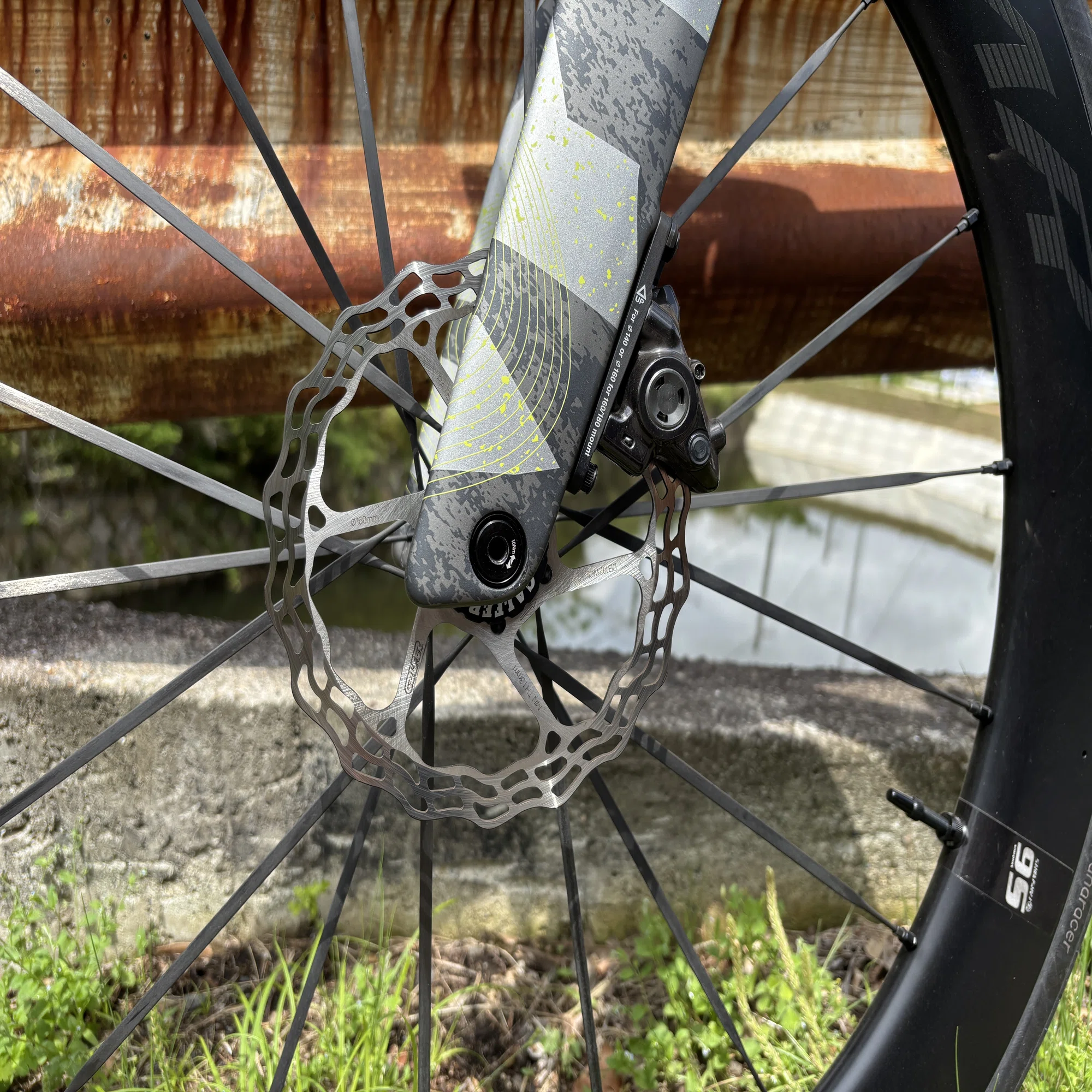 自転車パーツ センターロック ハブ 車 SHIMANO シマノ HB-R7070 FRONT HUB フロントハブ 12mm Eスルーセンターロック 105 送料無料