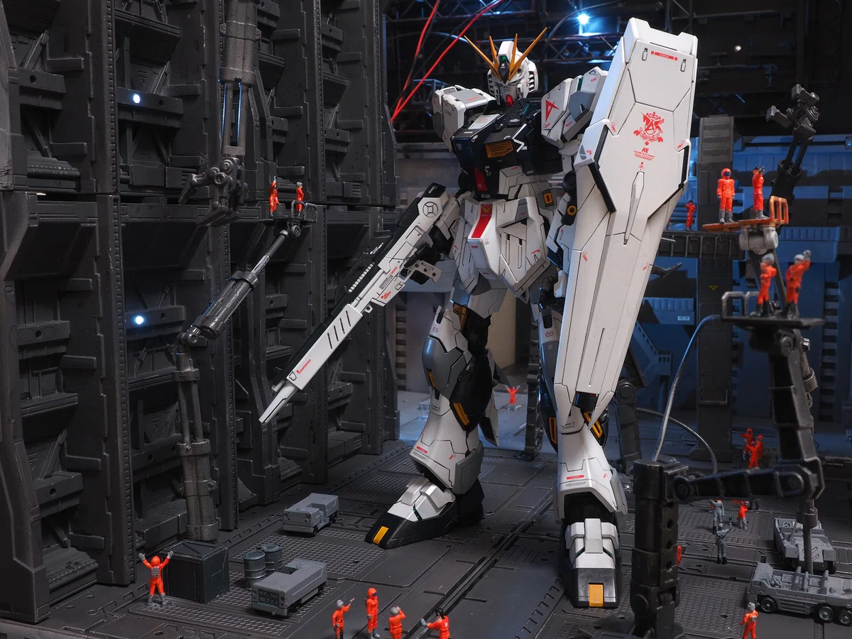 逆襲のシャア・νガンダム ガンプラ ジオラマ