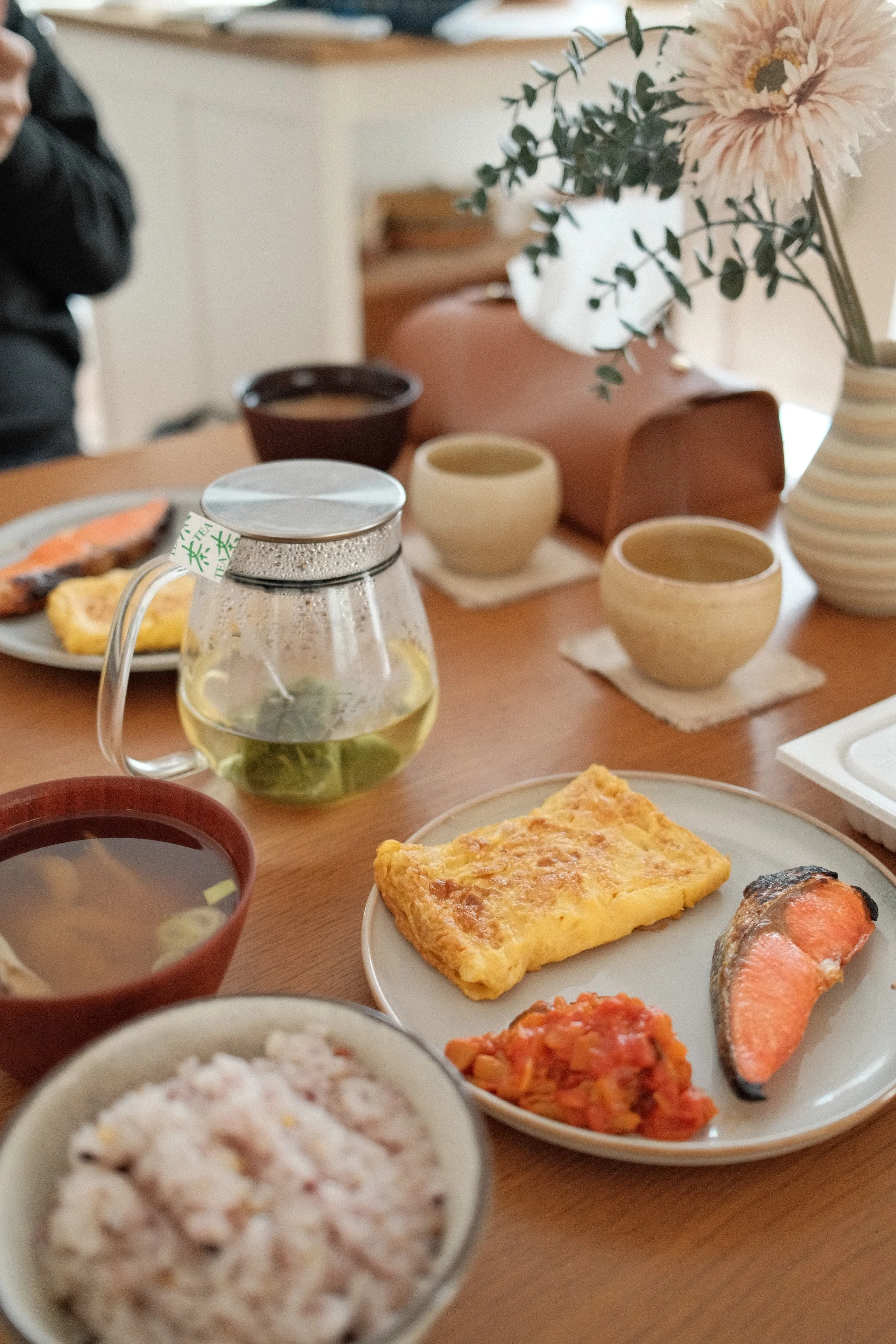 自分に「お客さま用」の食器を使うことで、気持ちが上を向く。｜みきて
