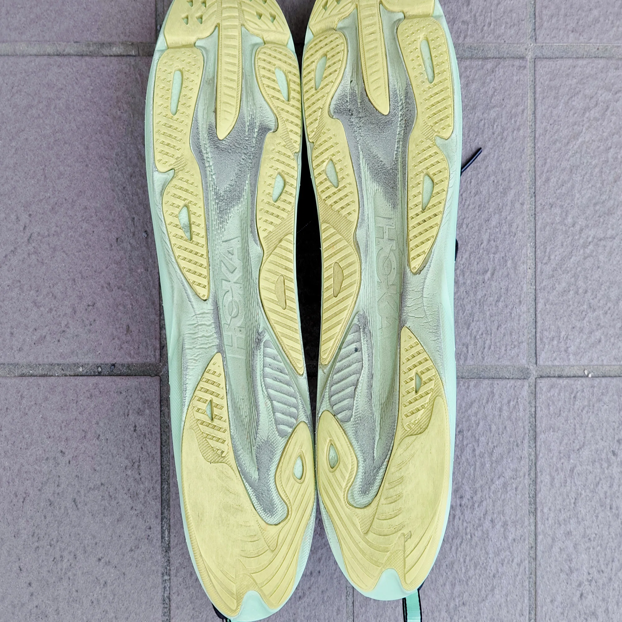 HOKA Skyflow、9ヶ月履いて、そこまで減っていなかった話｜ポキオ 