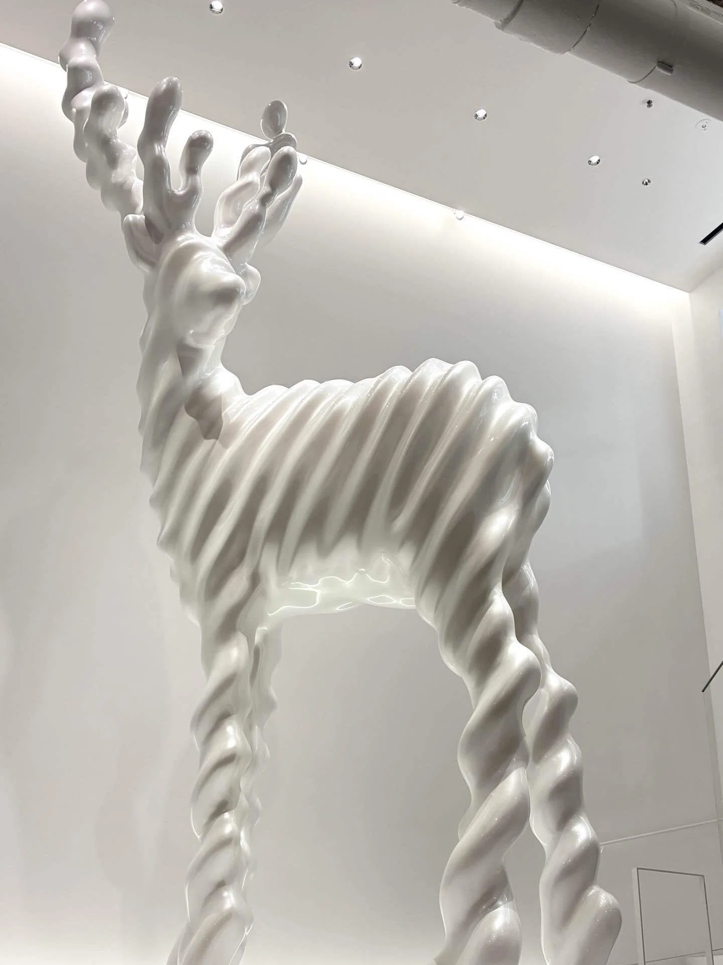 銀座アート巡り〜現代アートに彩られた街を歩く〜GINZA SIXから