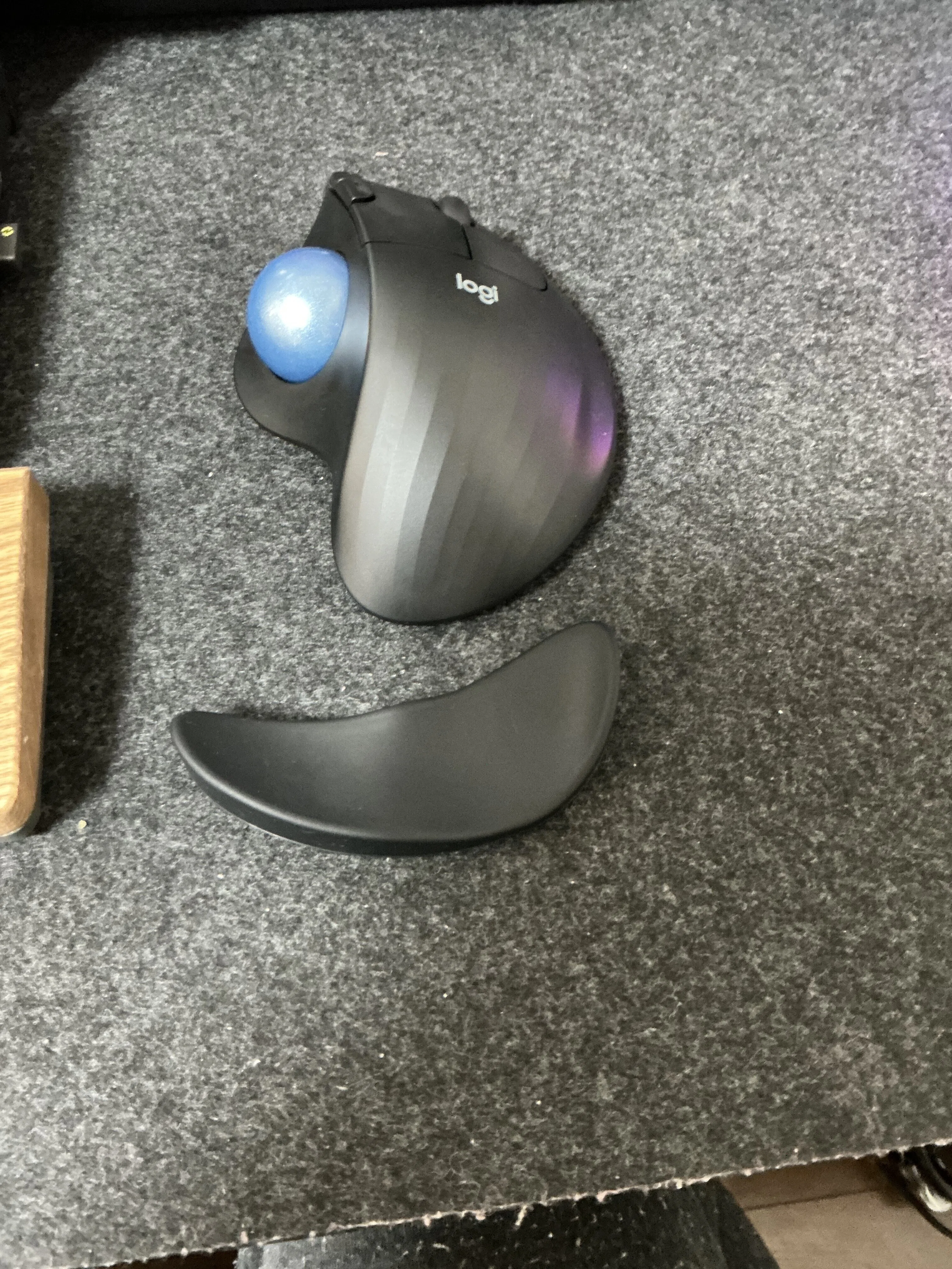 M575SPのトラックボールマウス2個持ちするか｜りょーた（ガジェオタ）