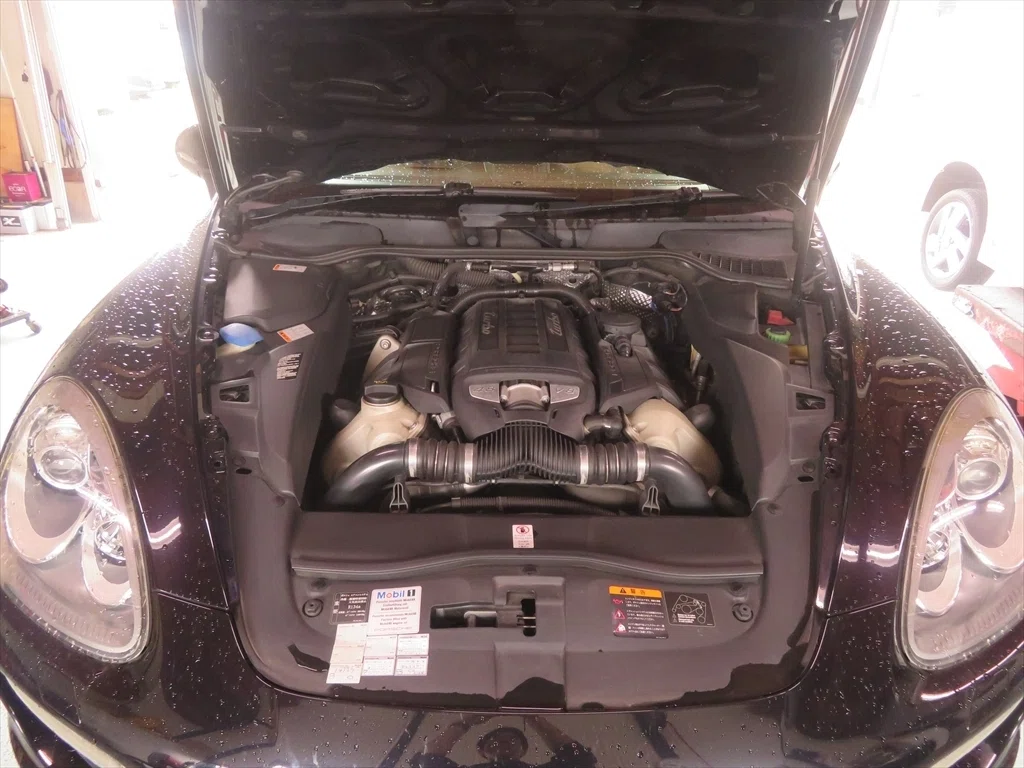 ポルシェカイエン V8ターボ修理｜まちのくるまやさん