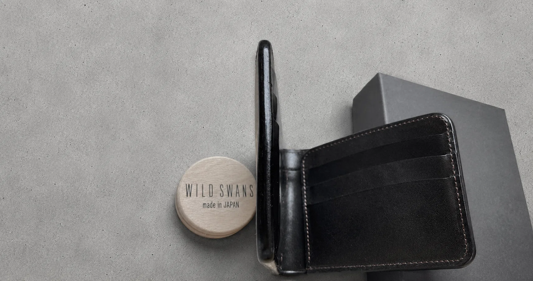 父の遺した】WILDSWANS WINGS（初期白鳥ロゴ・サドルプルアップ黒