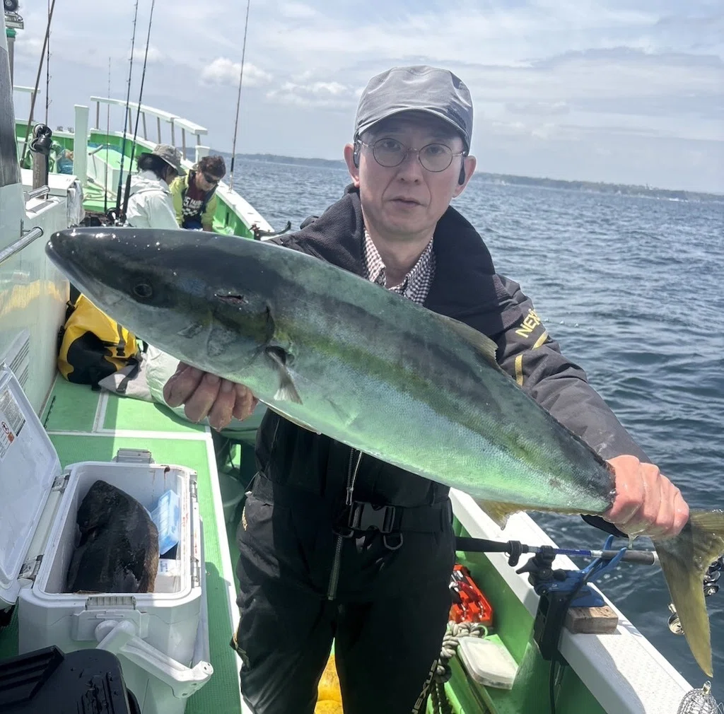 泳がせ】6-7kgの特大ブリに4kgワラサも食いついた！さらに大型ヒラメも