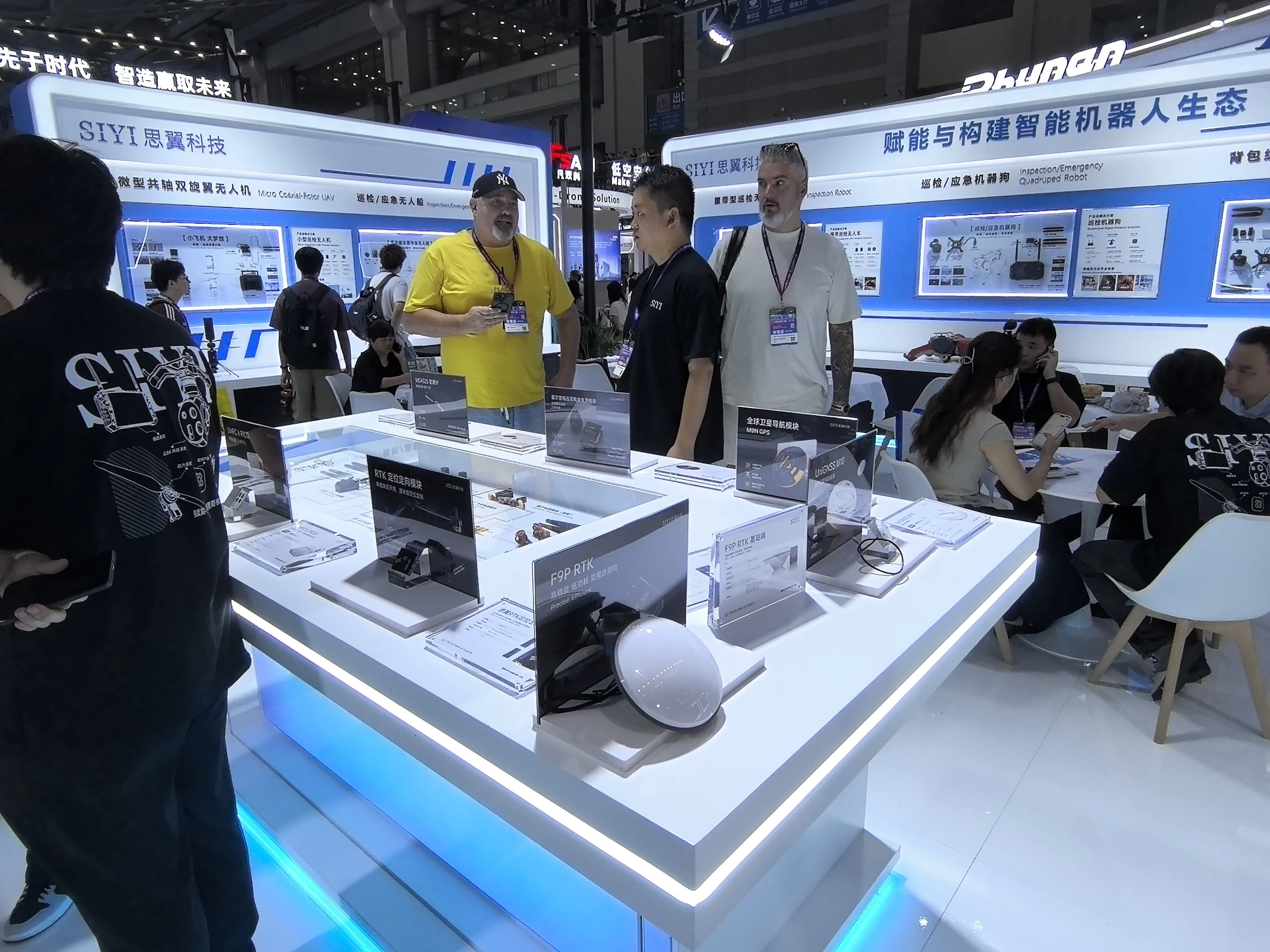 10 深圳UAV EXPOで見えた、ドローンが「買うもの」から「作るもの」に