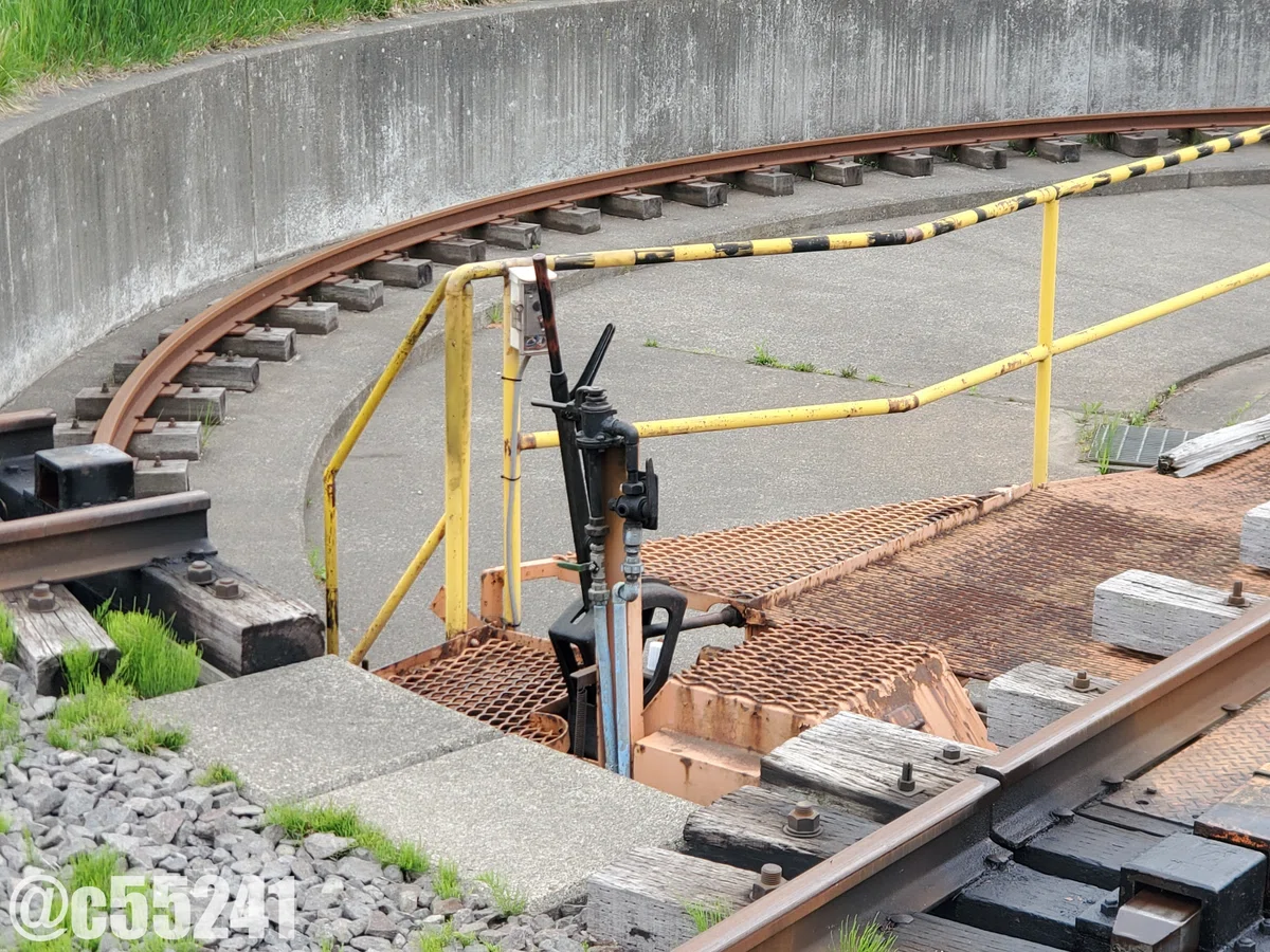 転車台の仕組みや構造と歴史|みけの鉄道写真
