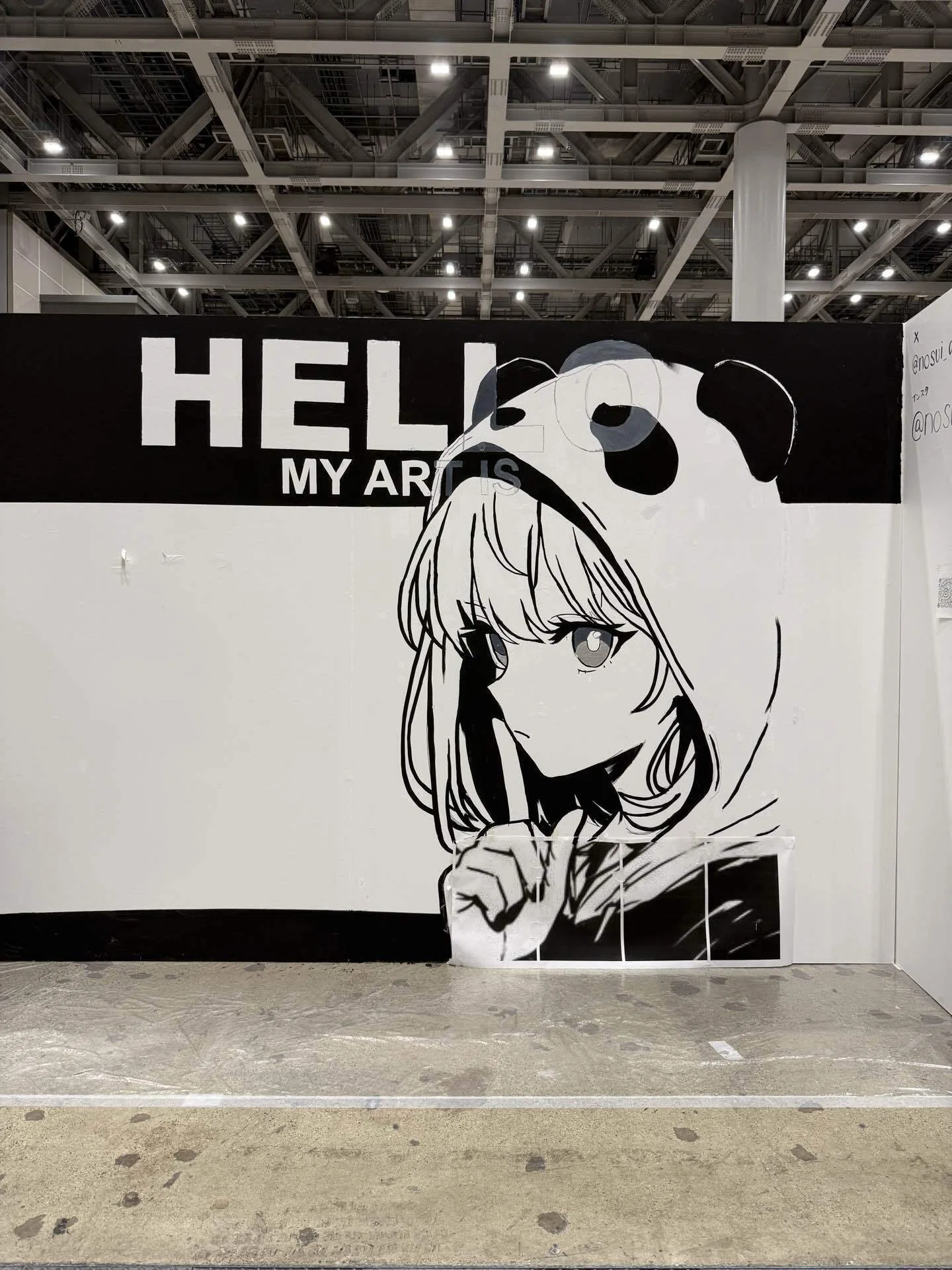 なぜデザフェスで「HELLO MY ART IS」が壁面に描かれたのか