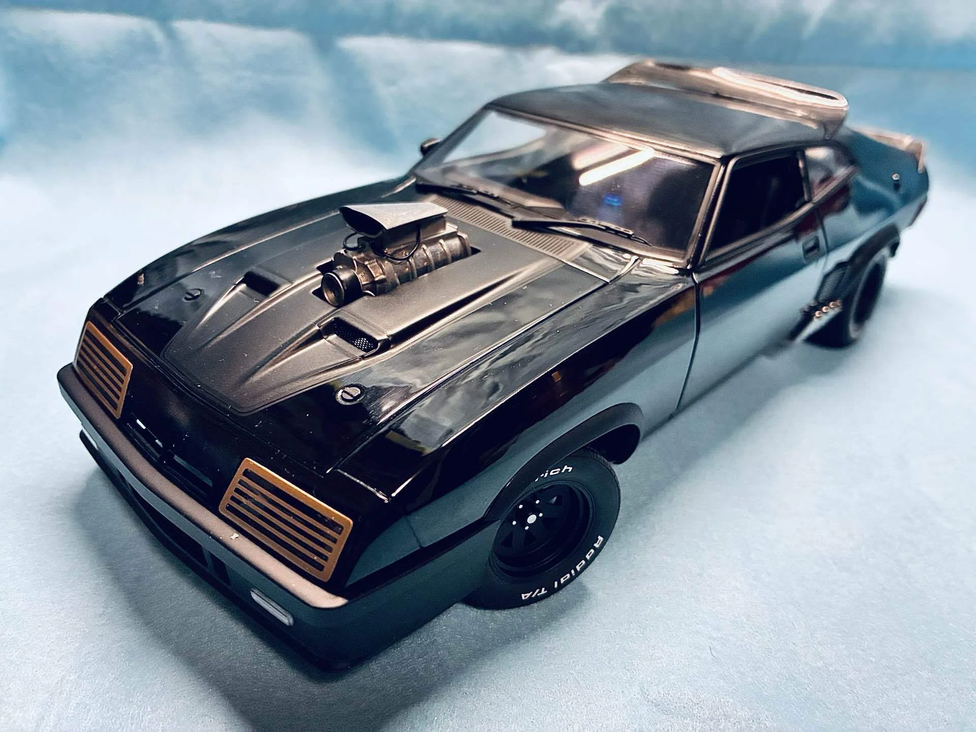 No.4：AUTOart製 FORD FALCON TUNED VERSION 