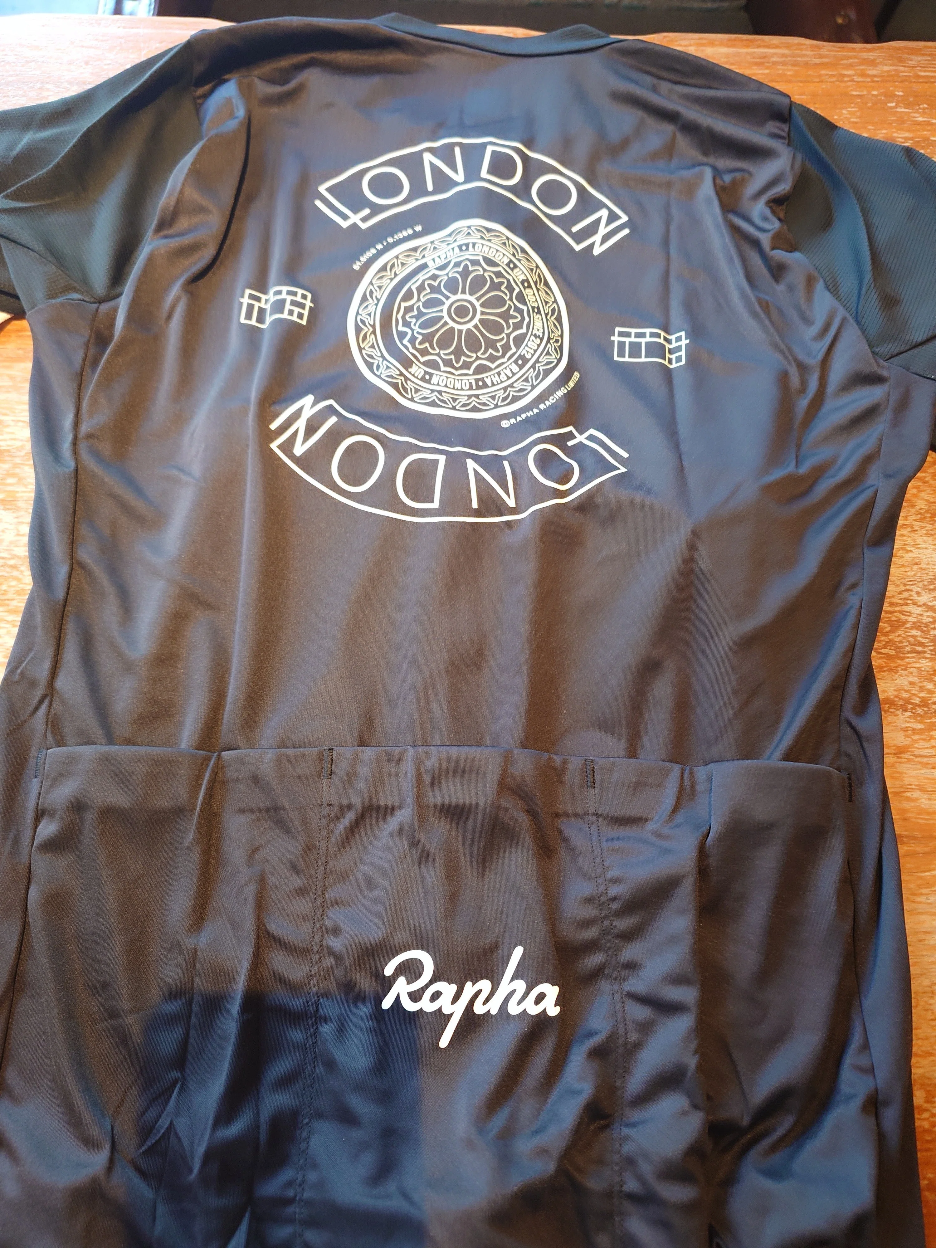 Rapha Londonに寄ってみた｜Yarth