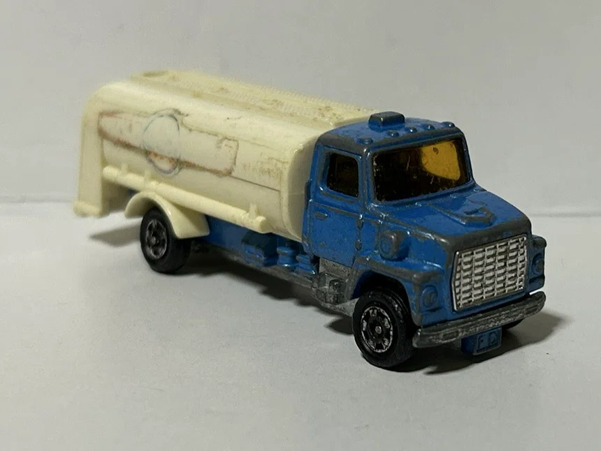 トミカ No.F62 フォード タンクローリ タンカー ｜たれ🫠気ままなブログ