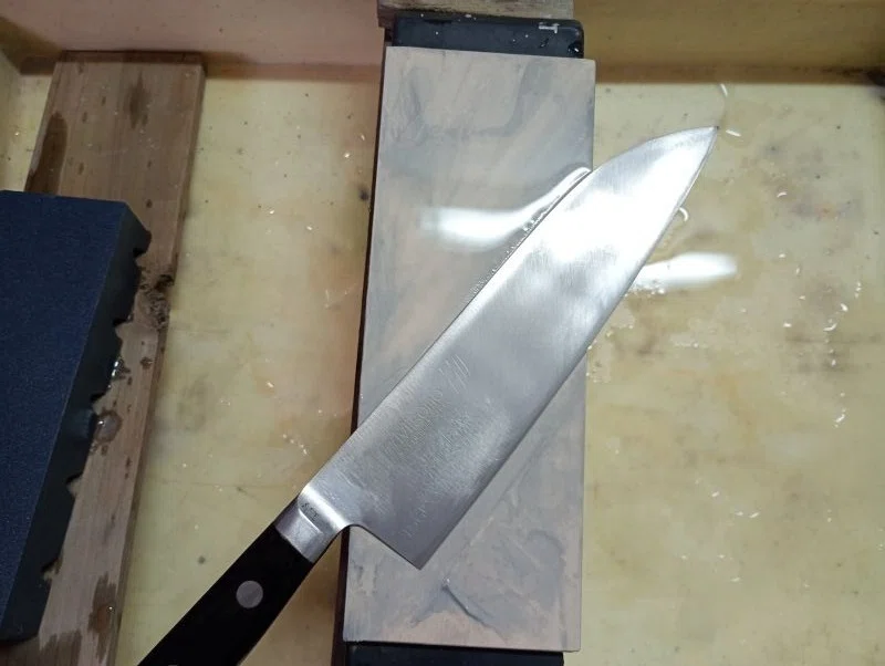 Misono 440 三徳包丁を研ぐ｜はっさ