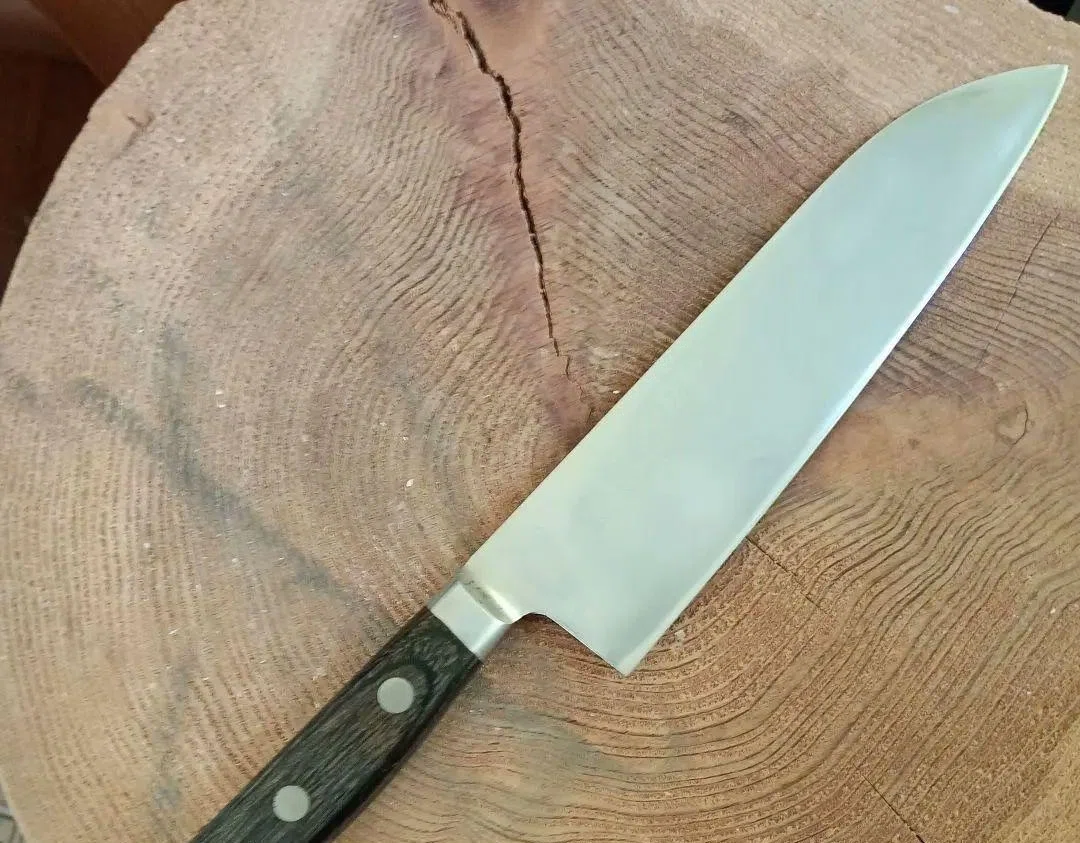 misono 440 三徳 18cm 中古研ぎなおし品 Misono 440 三徳包丁を研ぐ｜はっさ
