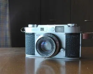 【レンズ】 MAMIYA- SEKOR Mamiya 35 Ⅲ ◑ SEKOR 4.8cm F2｜いつかどこかで