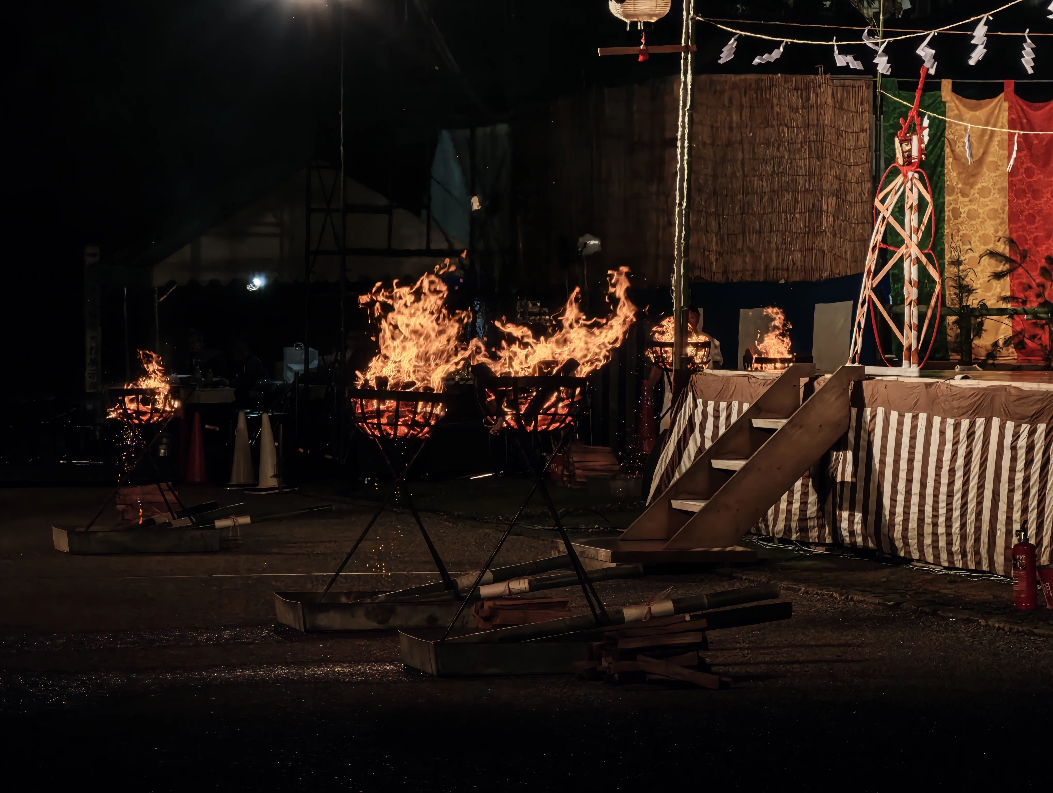 I never knew the night's flames could be captured like this — A
