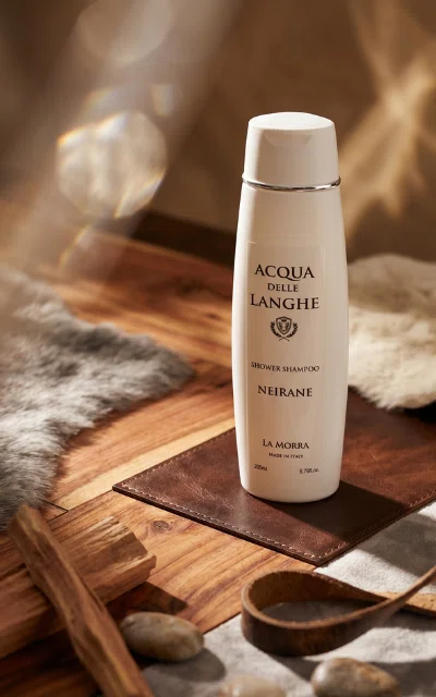 A shower of fragrance that unbinds the heart. A luxurious rest