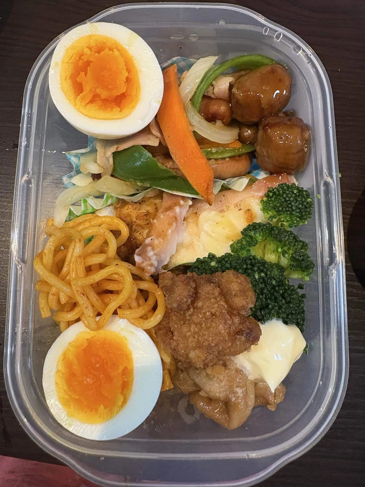 薬と血圧計と、中3の弁当|はしっこ