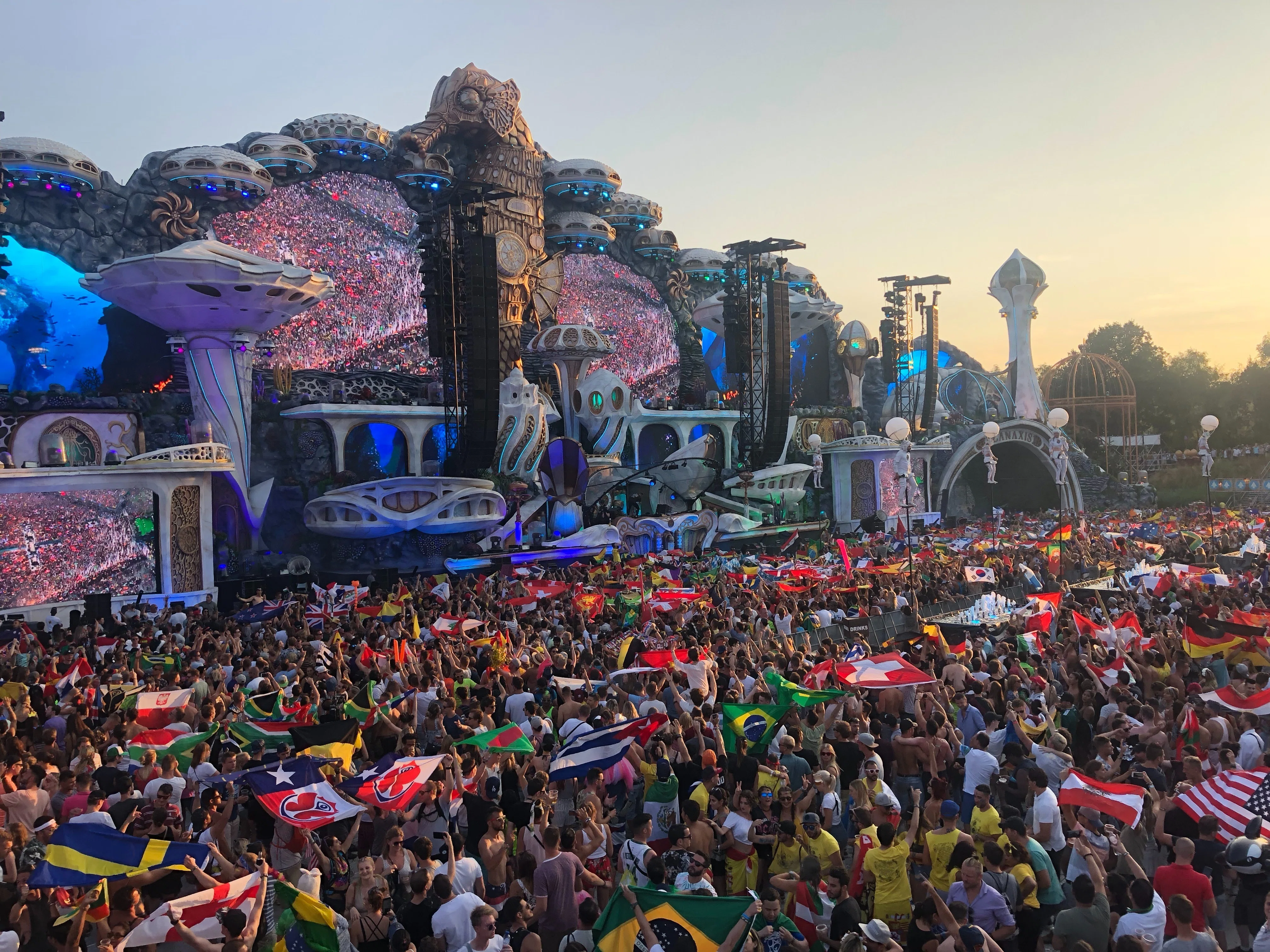Tomorrowlandがやってくる！｜Madoka Hitoyoshi