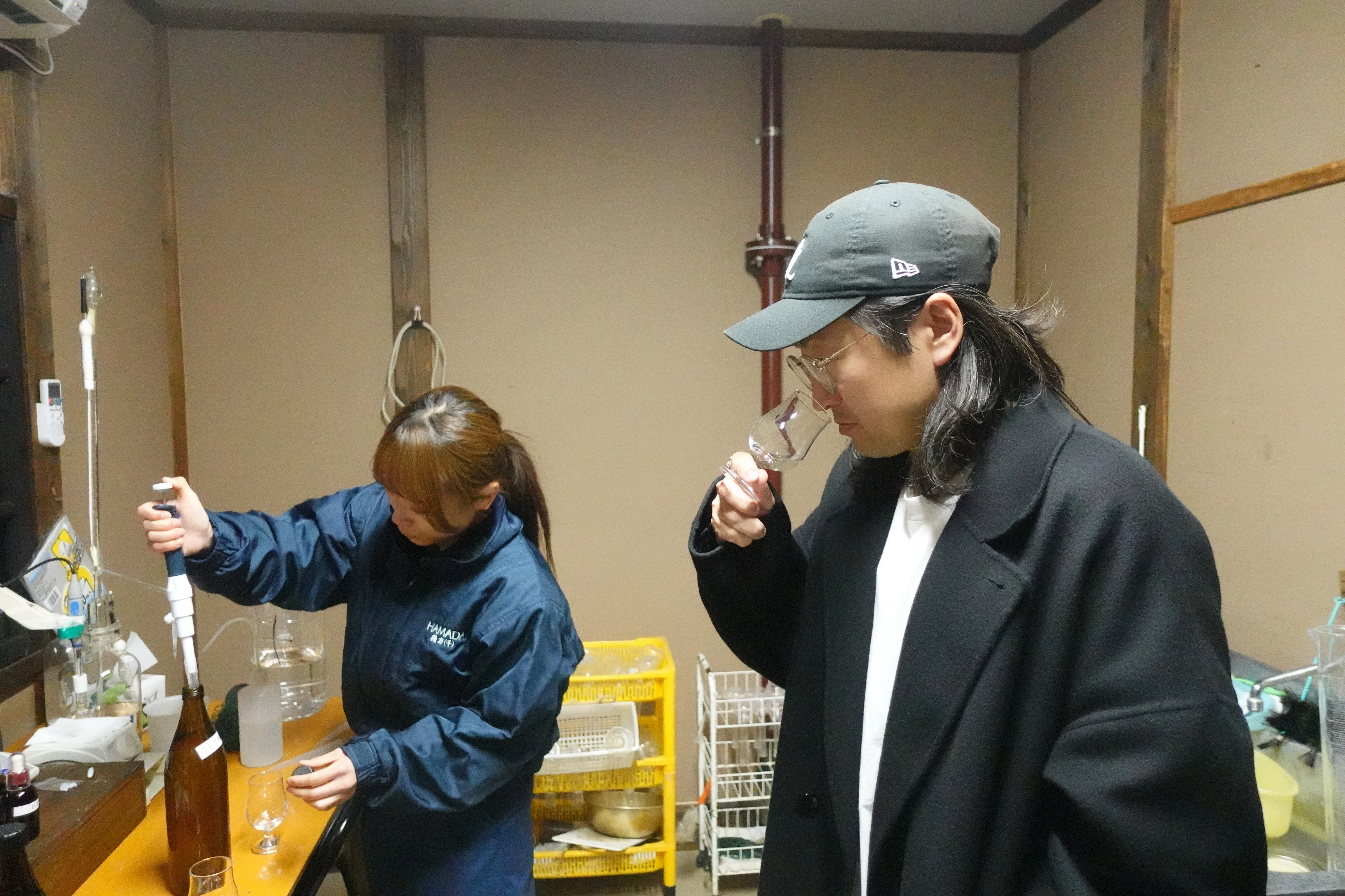 アパレルと焼酎が出会うとき。「HAMADA UA Lab. Pine Punch」が