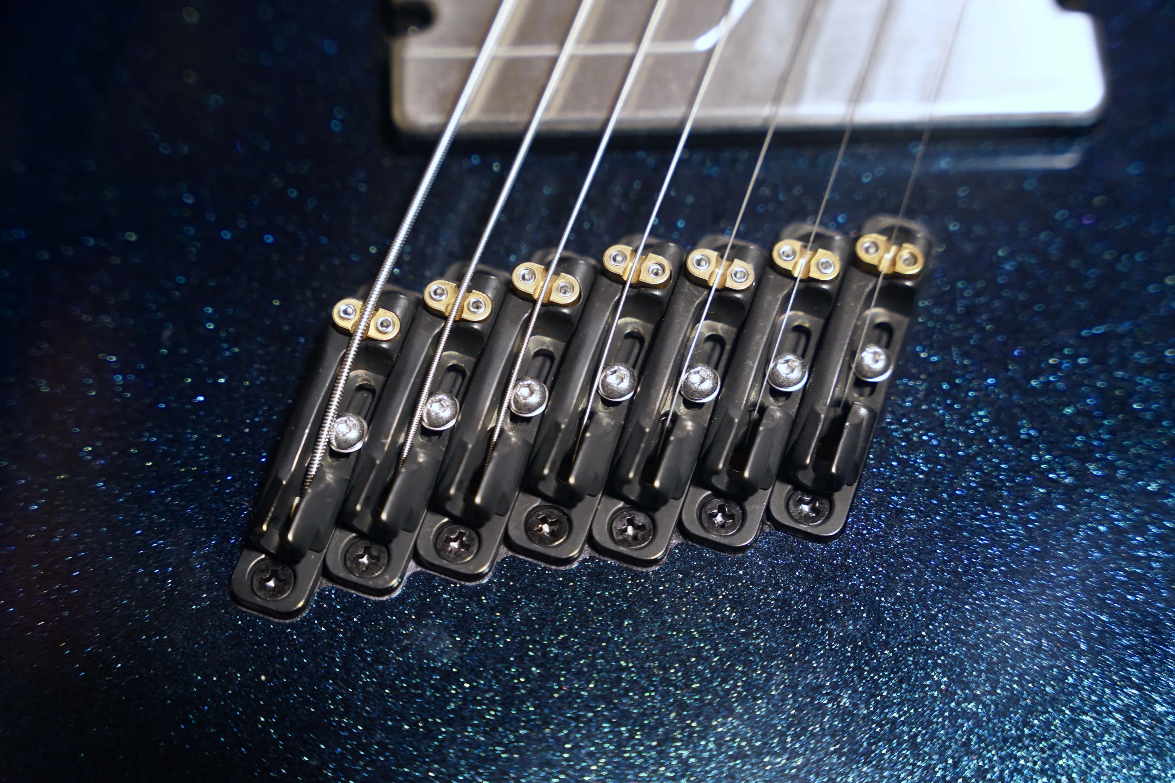 機材レビュー：Ibanez ALPHA A527｜湊 Minato