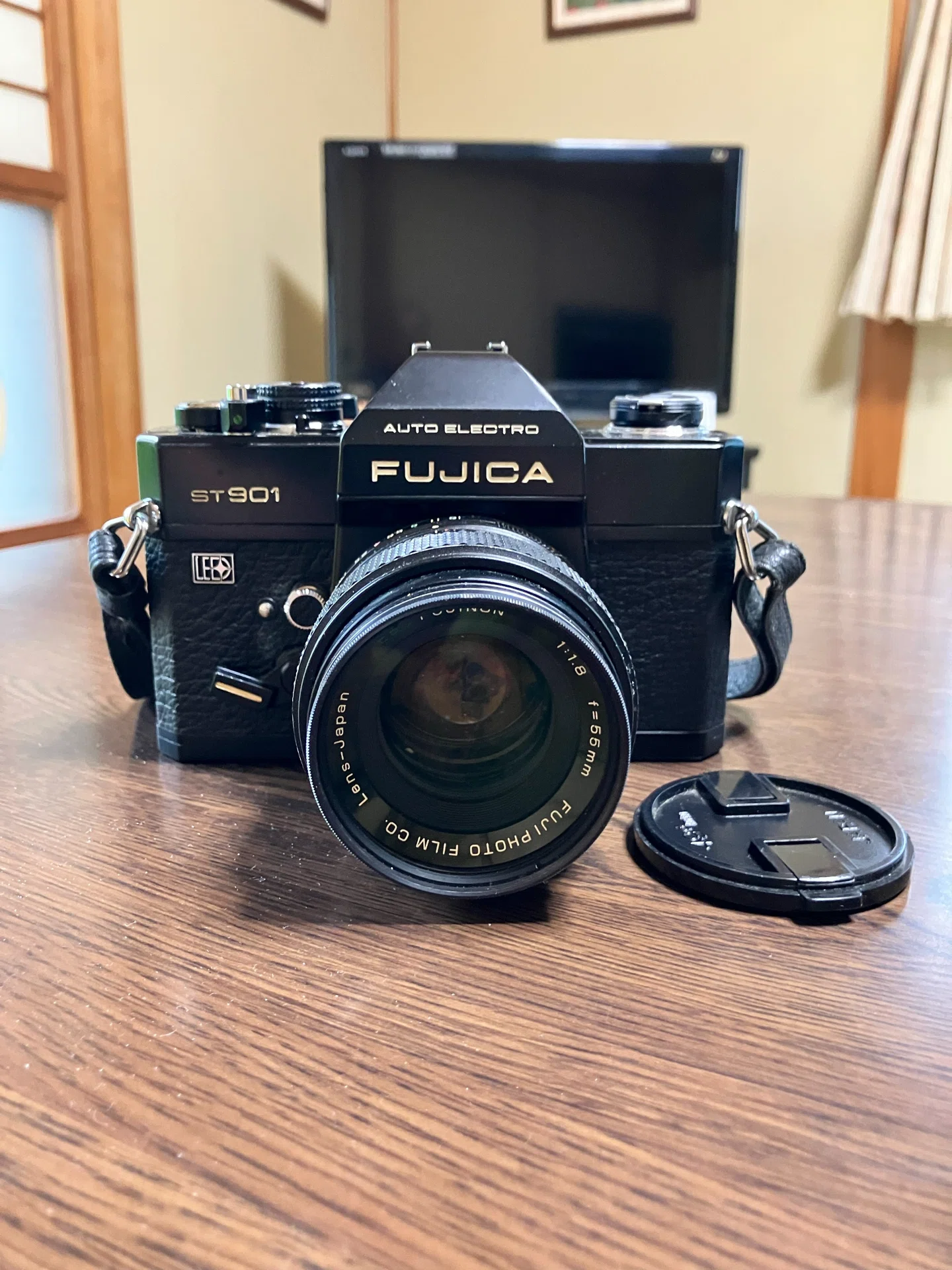 Why the FUJICA ST901 Taught Me That Cameras Are Close to the Human