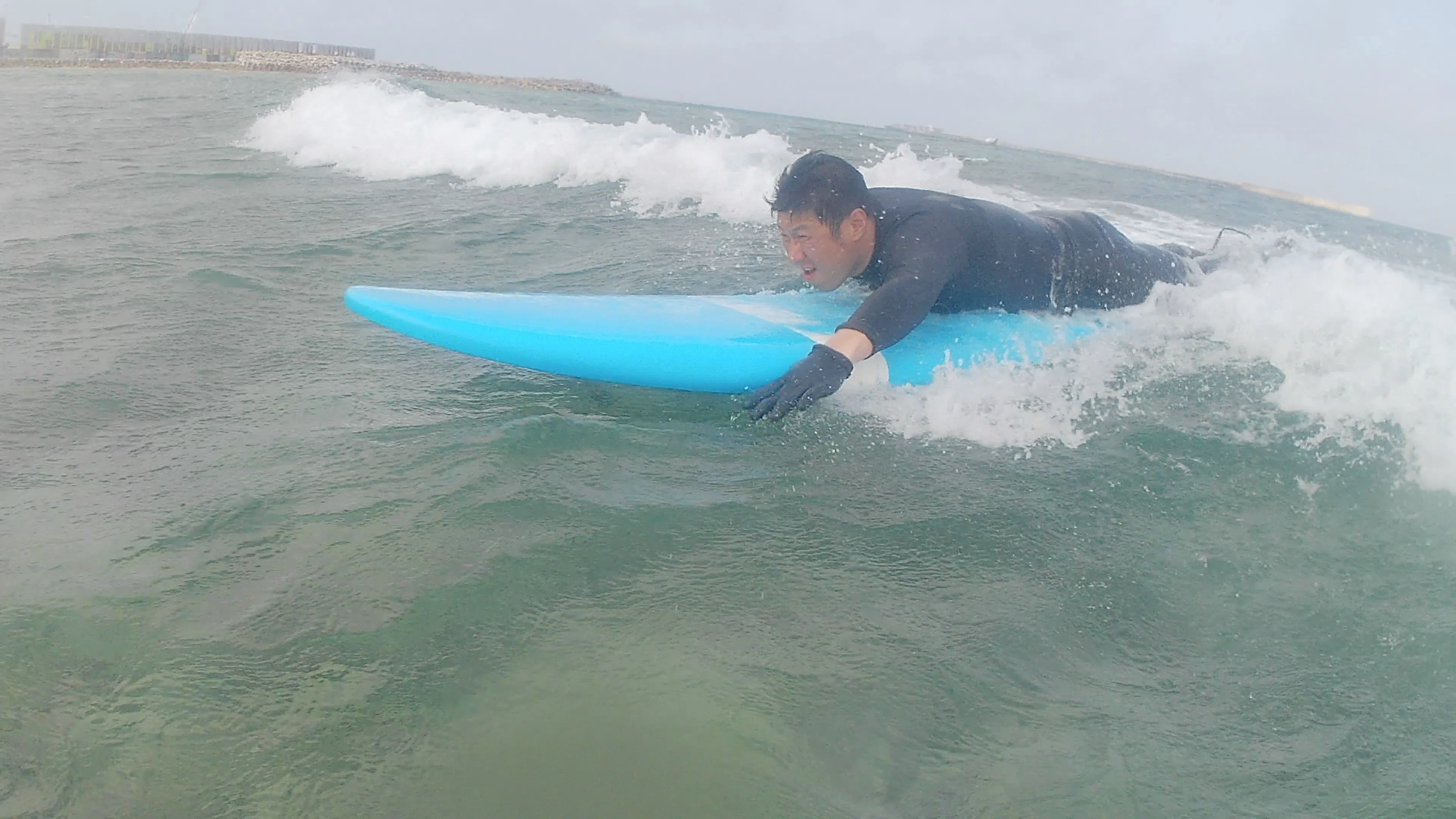 サーフィン関連1本目 日本初の企業出資型サーフィンチーム「seven x seven SurfTeam」発足 タイヤ・ホイール