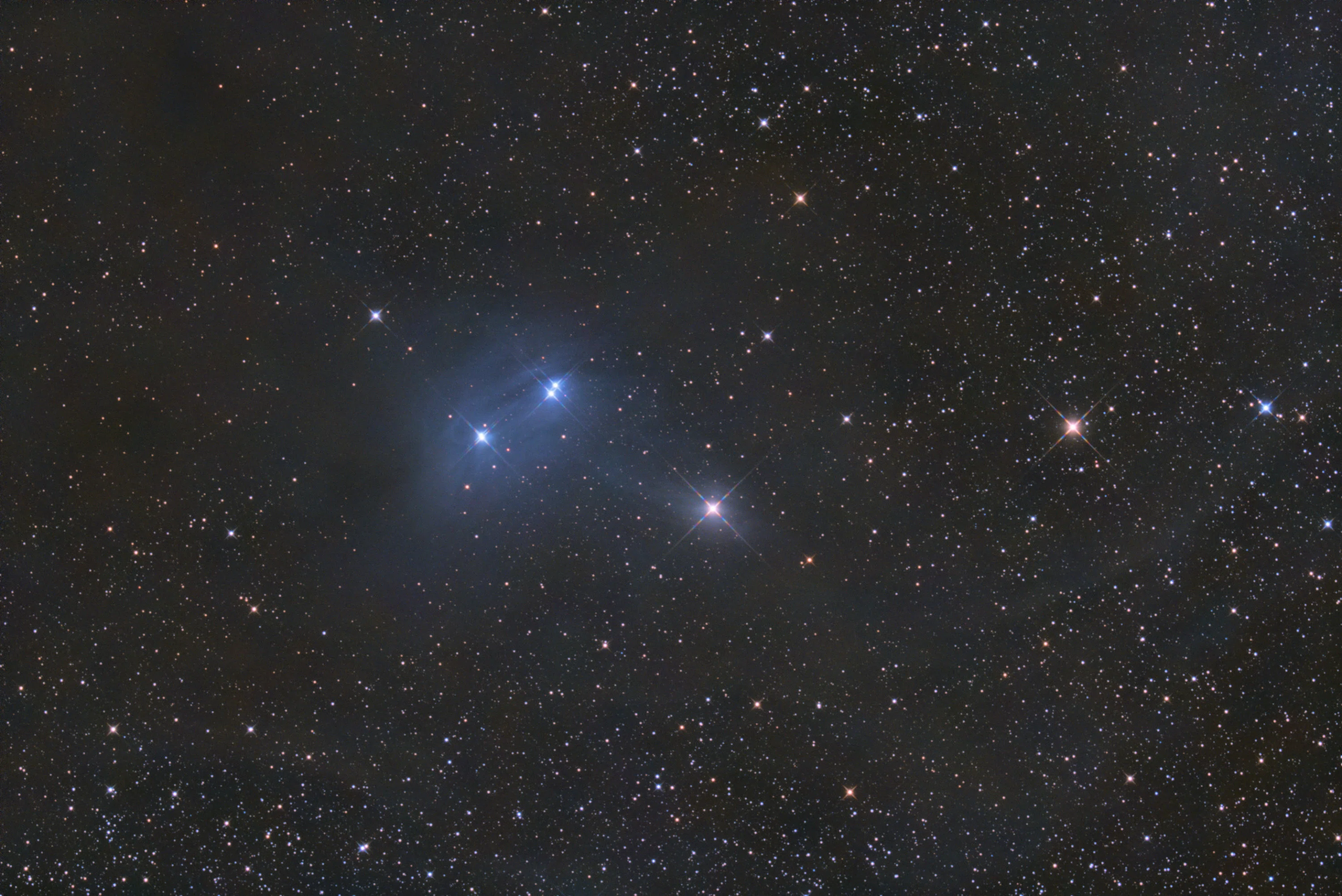 雲 蠍座の青色の反射星雲 IC4601｜近江商人