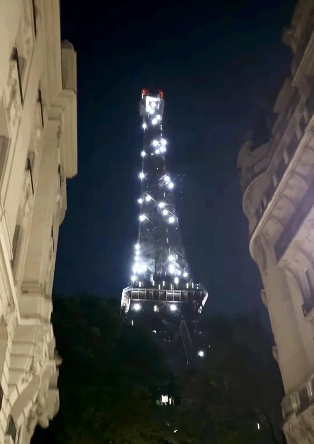 フランス🇫🇷パリ】エッフェル塔のダイヤモンドフラッシュを誕生日23