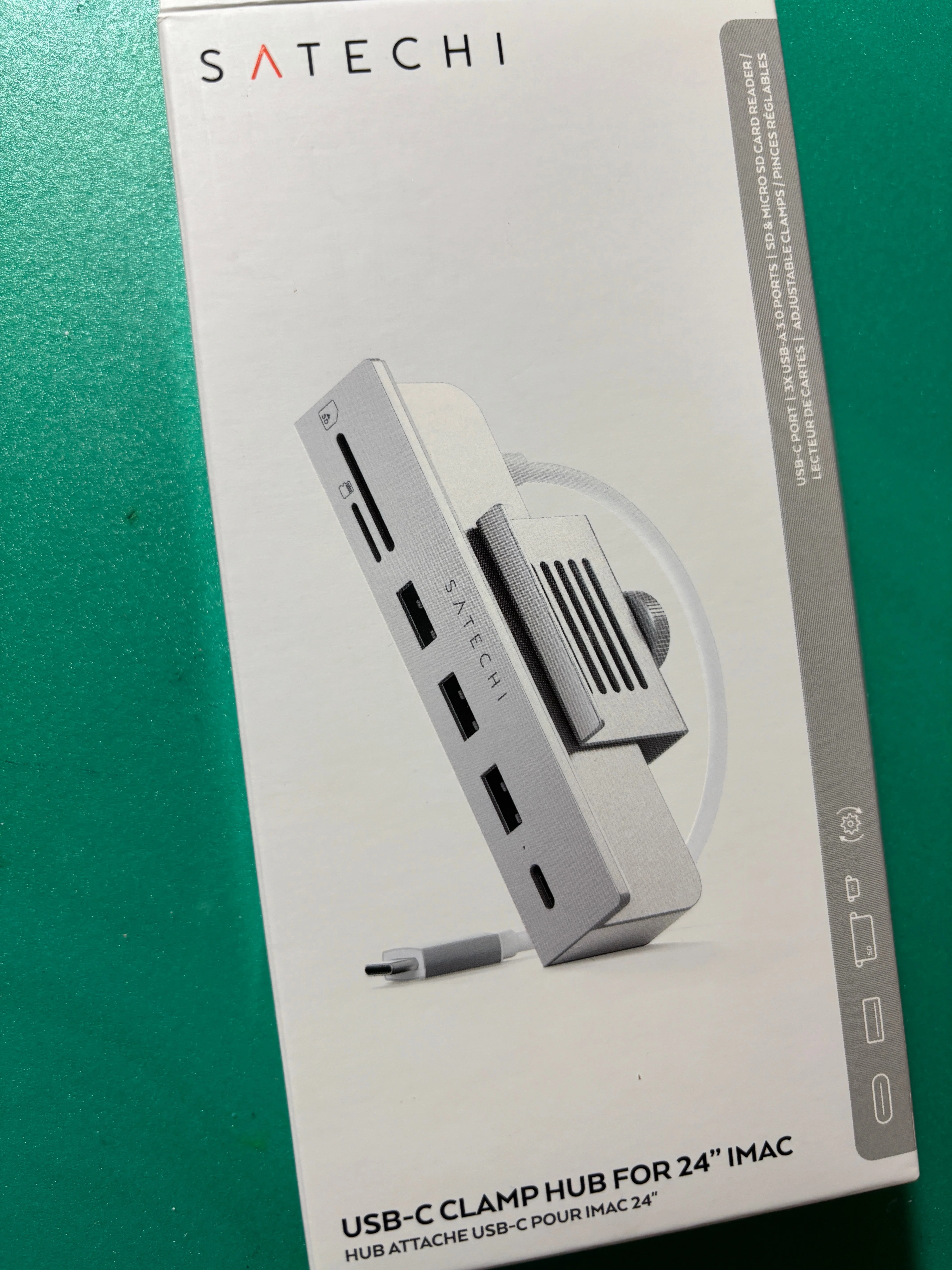 iMacだけど黒いキーボードとマウスを使っています｜春生