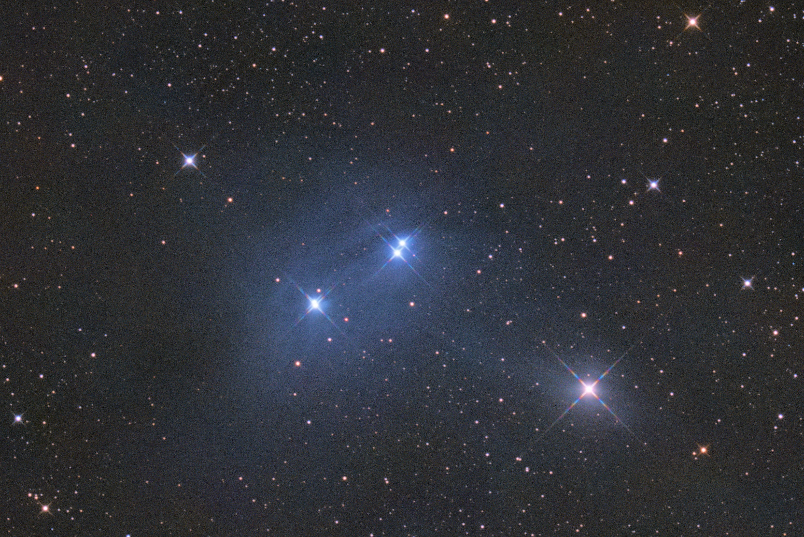 蠍座の青色の反射星雲 IC4601｜近江商人