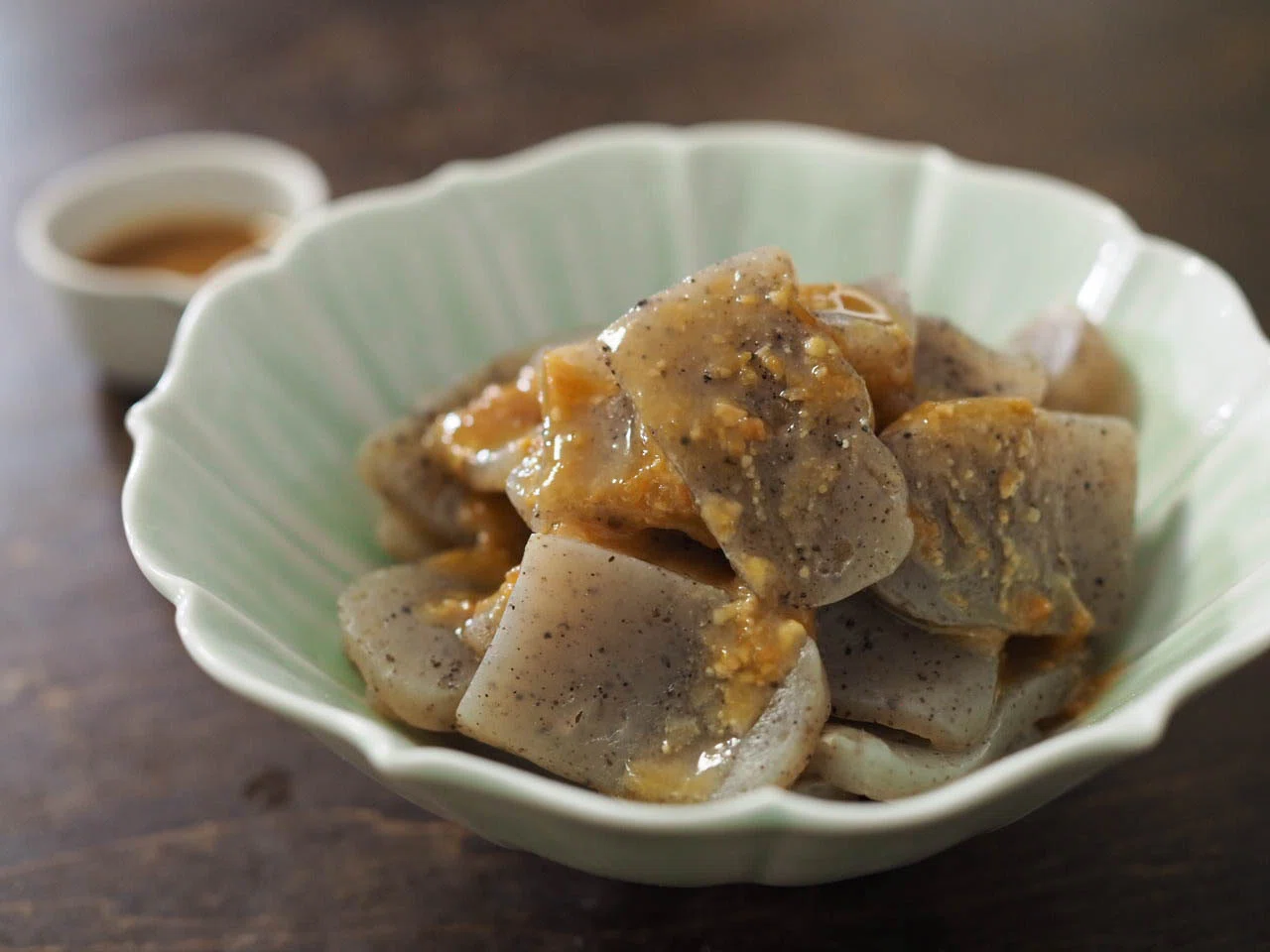 Konjac with Mustard Vinegar Miso] Easy in the microwave! Sashimi