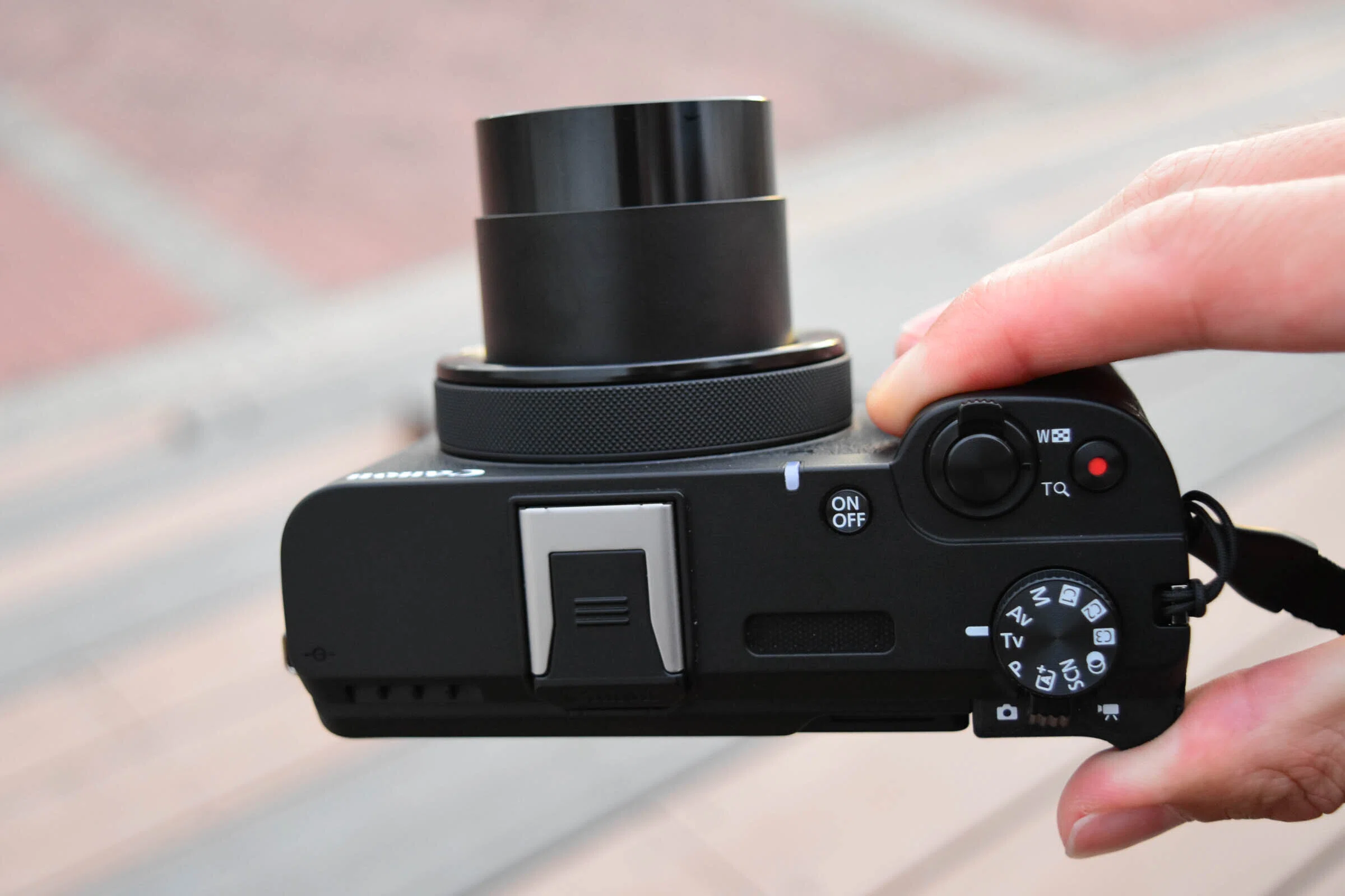 PowerShot V1の上部
