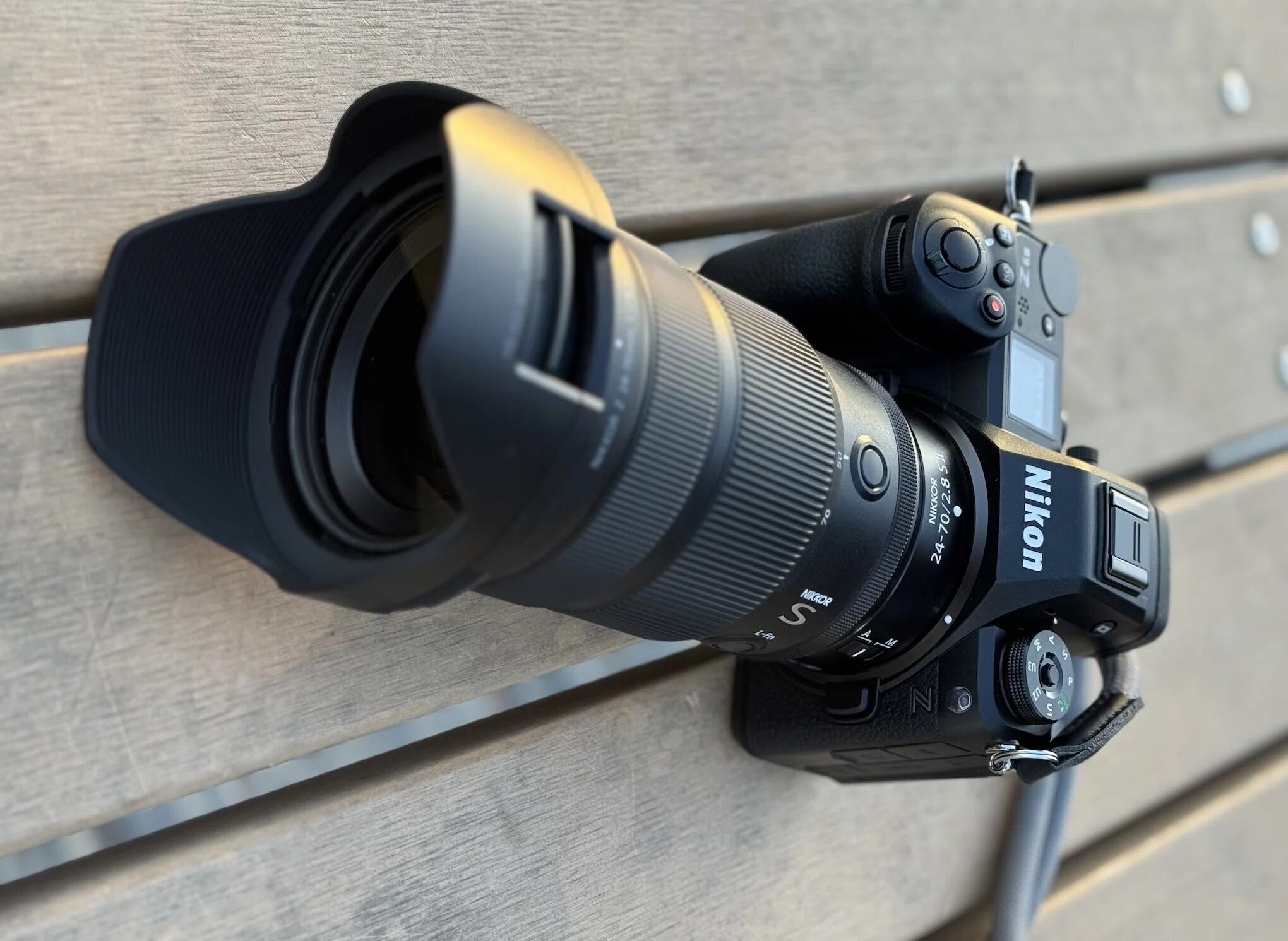 70%OFF 1点限り　高級
ドレッサー ニコン NIKKOR Z 24-70mm f/2.8 S IIは単焦点の領域？！｜猫写真家