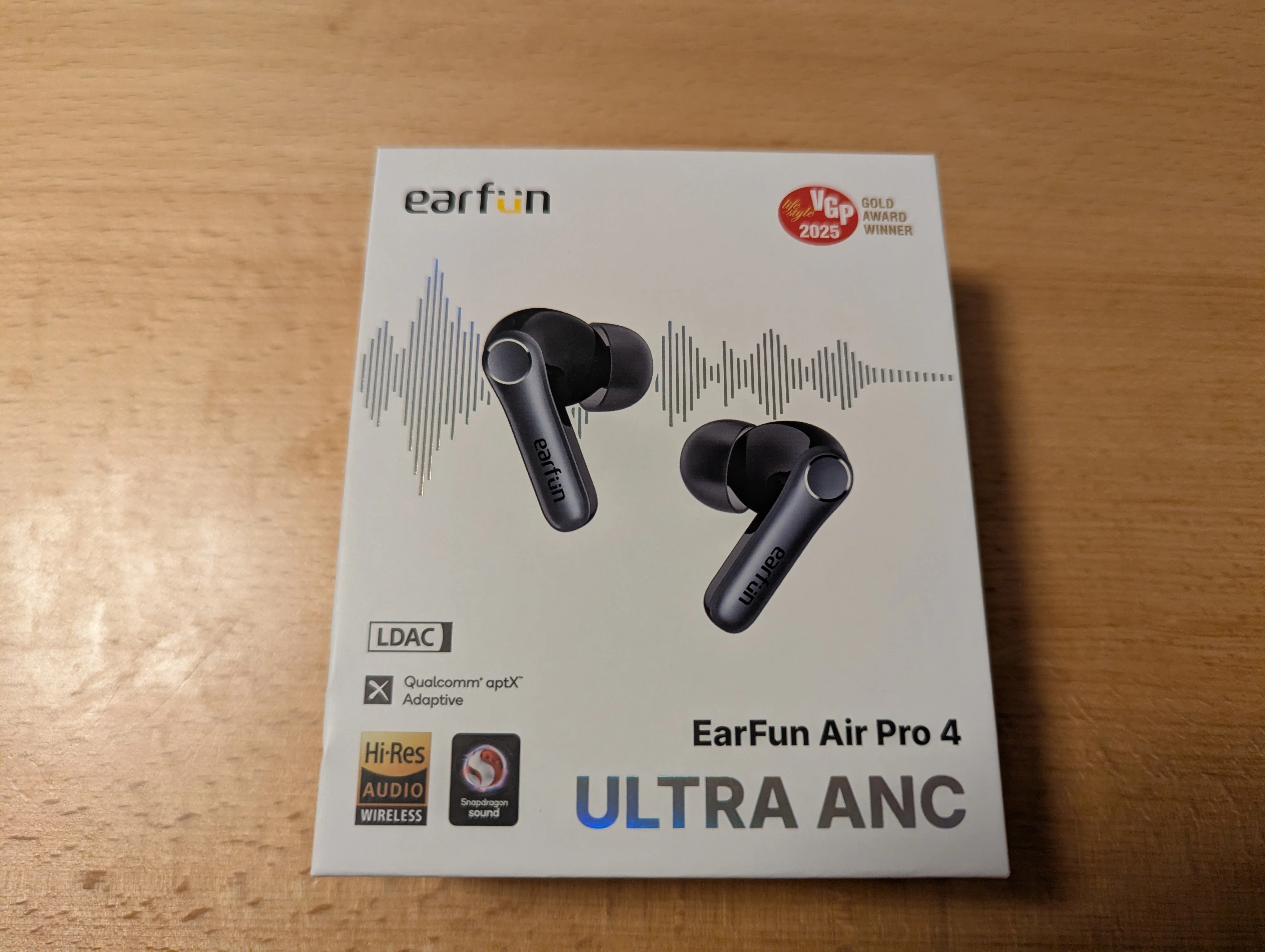 ワイヤレスイヤホンレビュー】1万円以下の新基準！EarFun AirPro4が 
