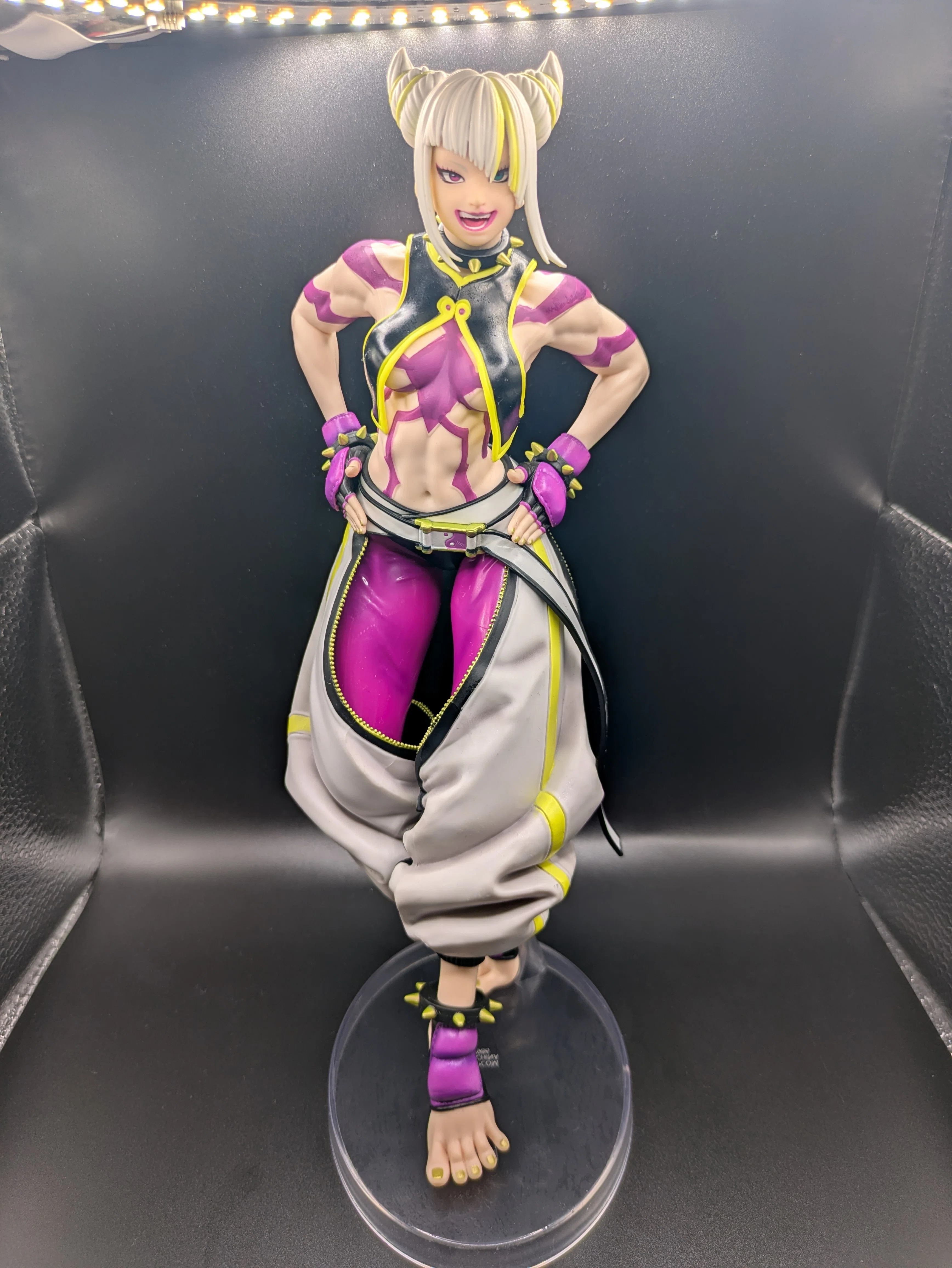 一番くじ ストリートファイター6 B賞 ジュリちゃんのフィギュアを見て