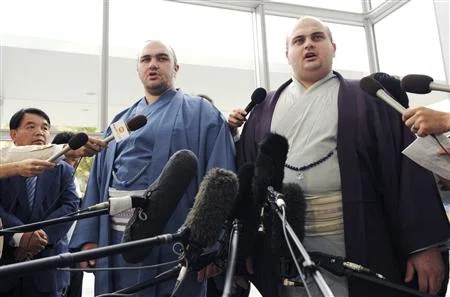 「タニマチ・地元の知人」ルート発覚！バレーボール日本代表・佐藤駿一郎容疑者が乾燥大麻を所持容疑で逮捕100%自爆（偶然の発覚）｜アメリカ移民