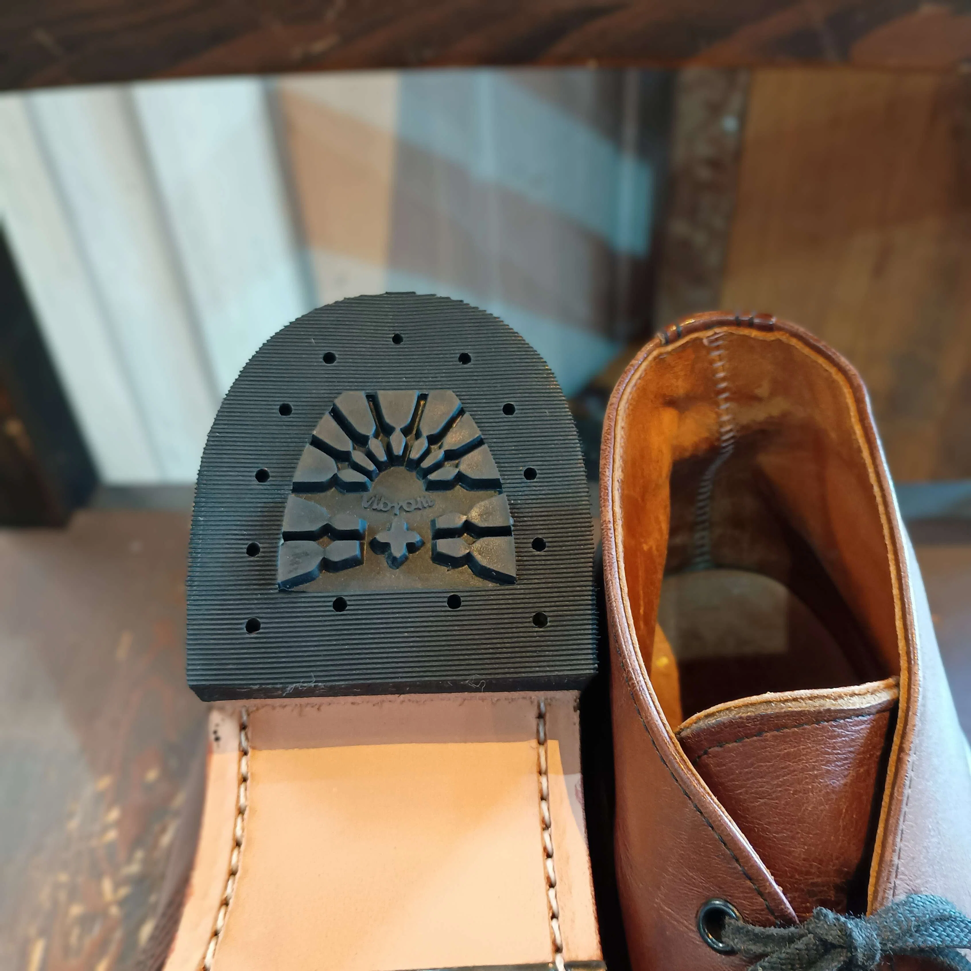 リソール/ソールカスタム】RED WING Beckman Chukka+vibram#2333Ʈ