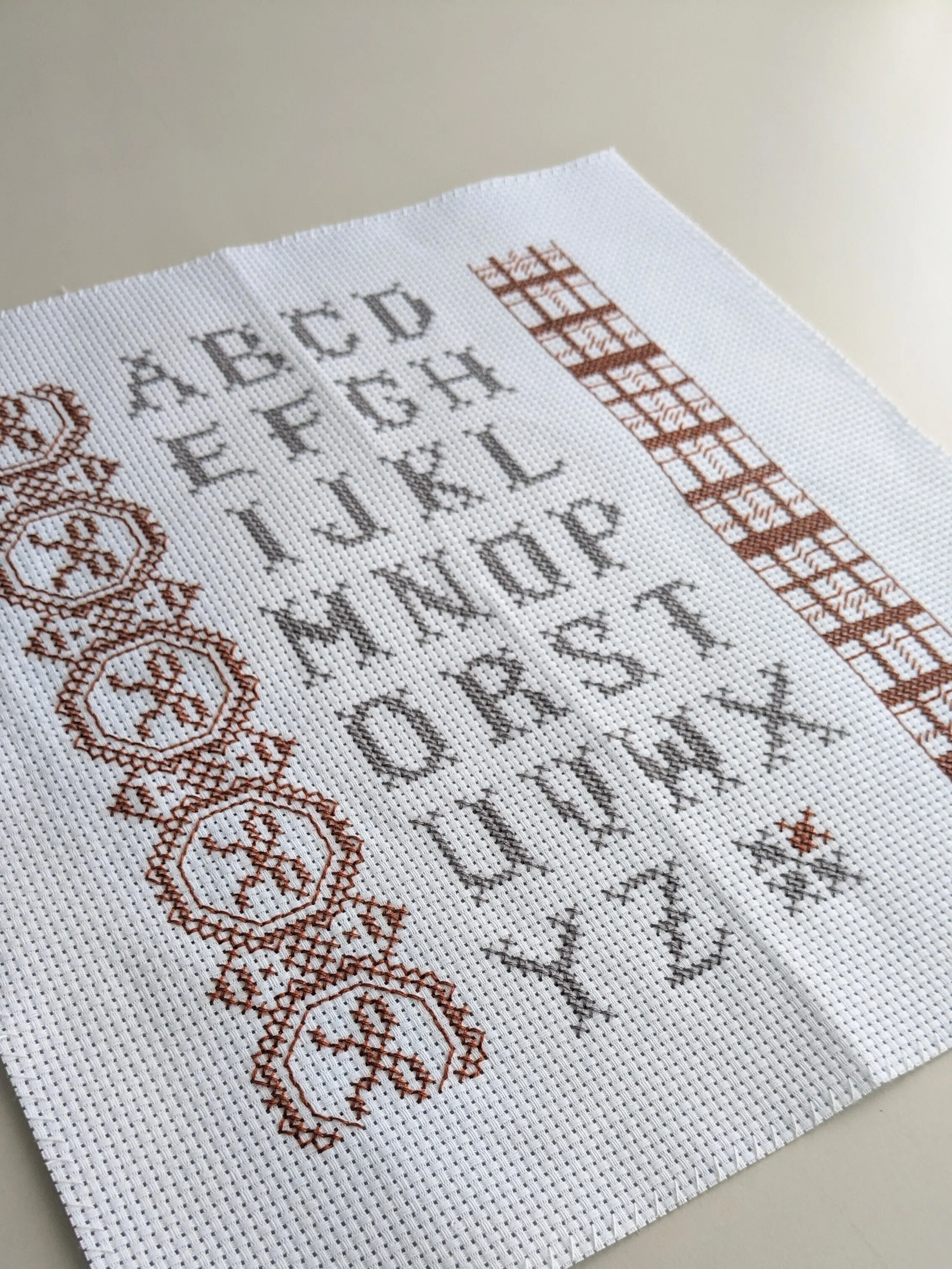 刺繍 アルファベットを刺したくて｜sion