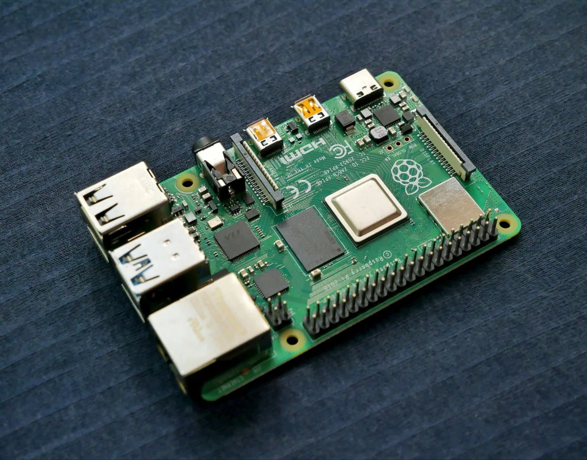 ラズベリーパイ（Raspberry Pi）とは？特徴・できること・産業活用事例まで解説｜Idein株式会社