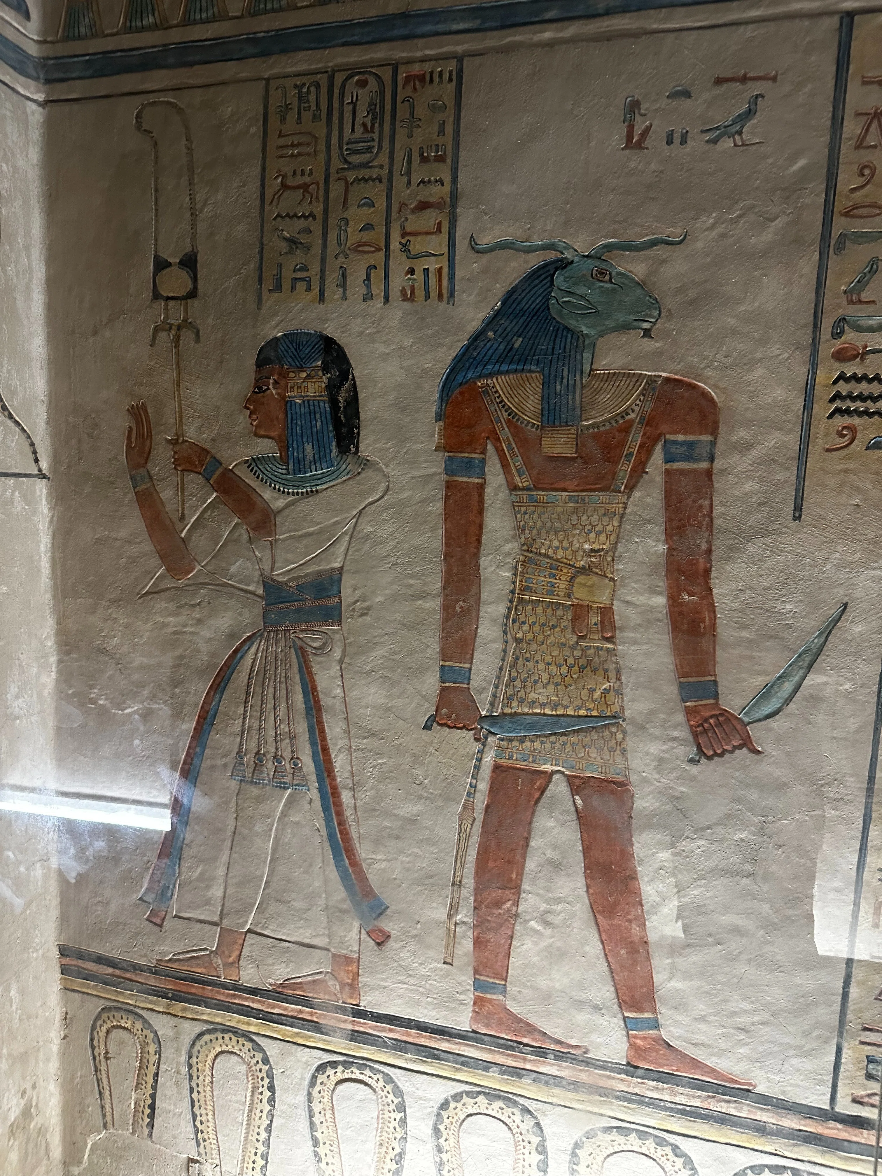 エジプト旅行記 ⑦】王妃の谷編 ― ハトホルの聖域と、規格外の