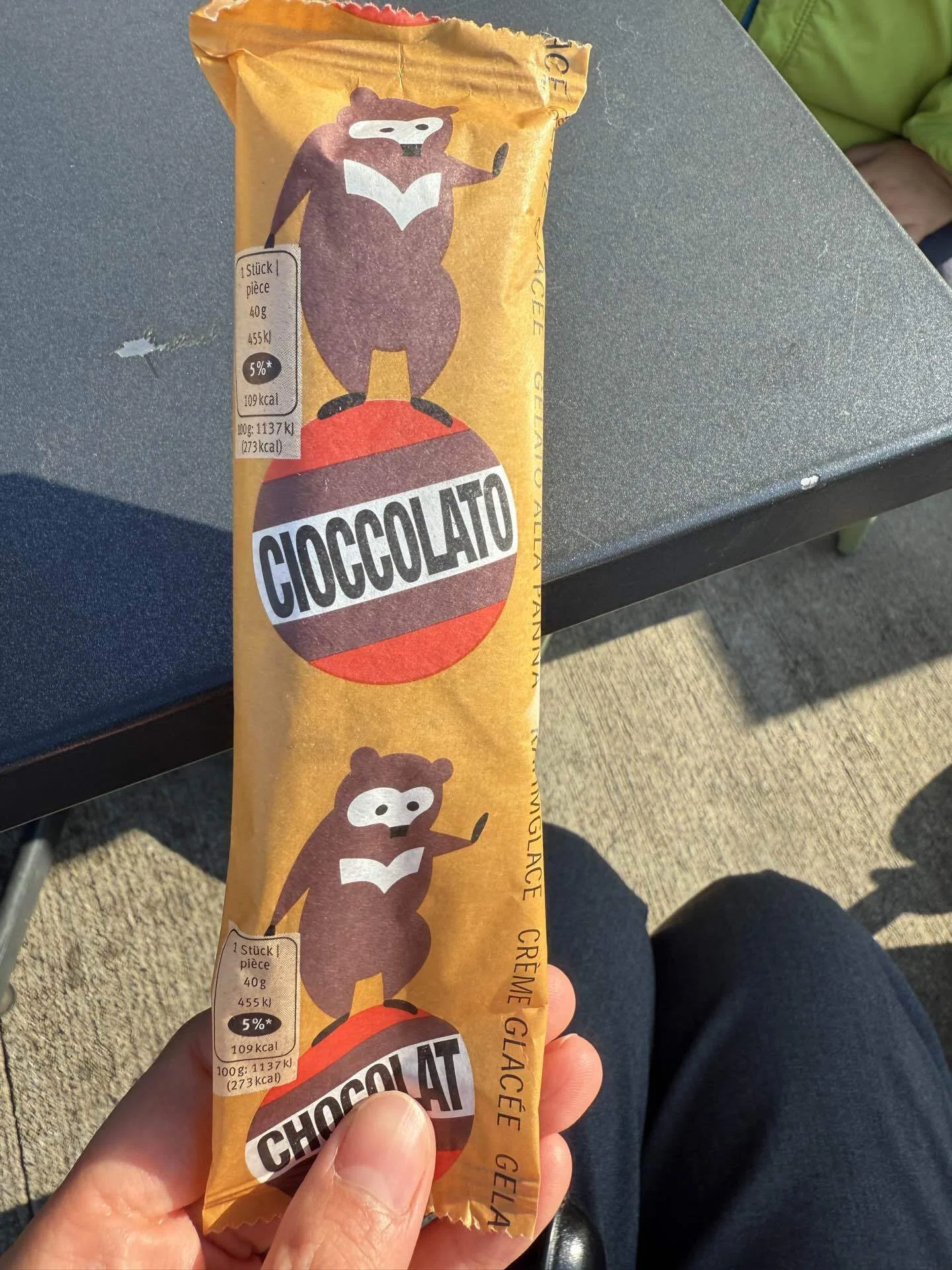 🇨🇭スイスのスーパーでこれを買ってみて〜滞在中のお供に•暑い夏を