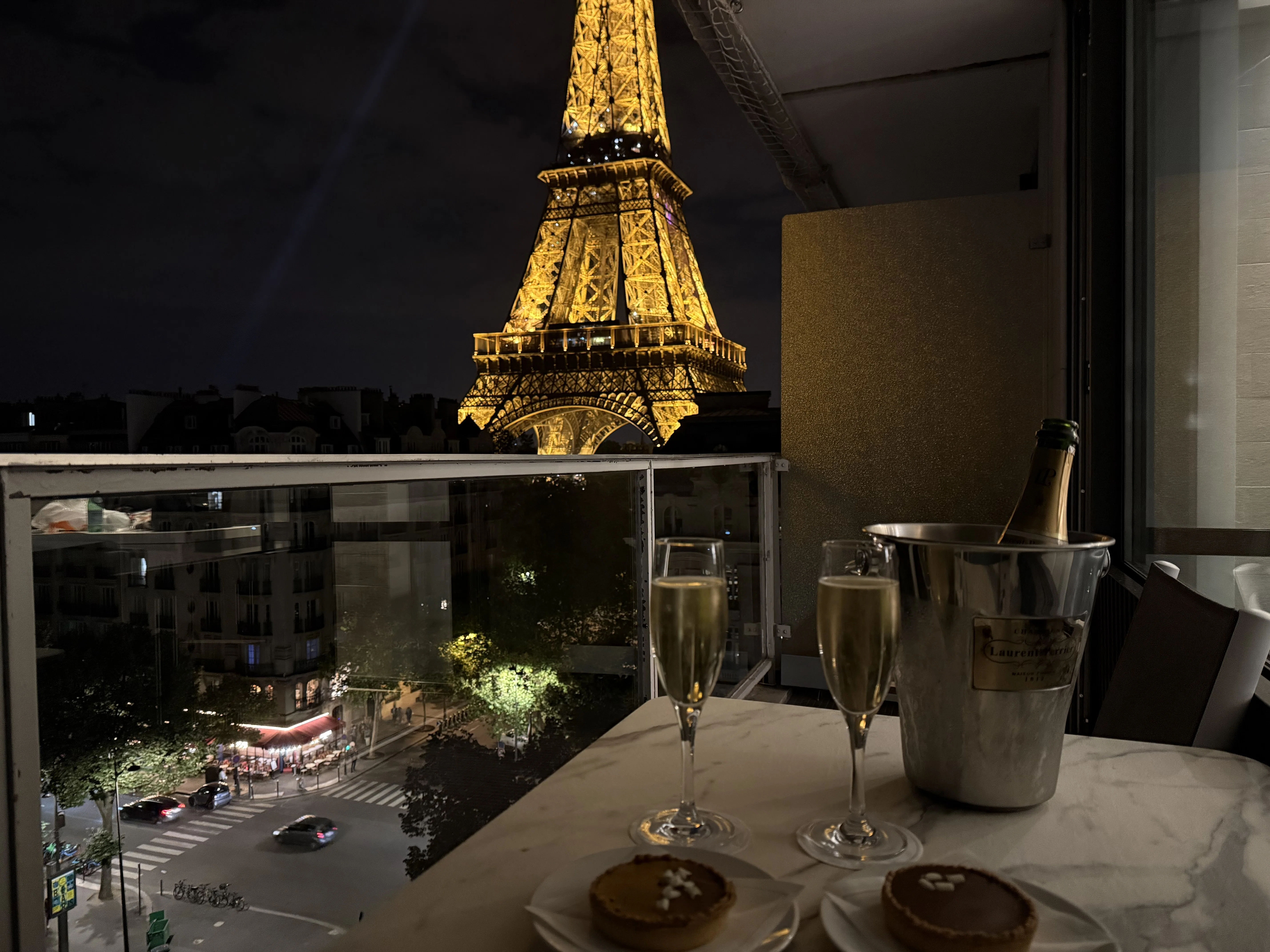 フランス🇫🇷パリ】エッフェル塔ダイヤモンドフラッシュ24時シンデレラ