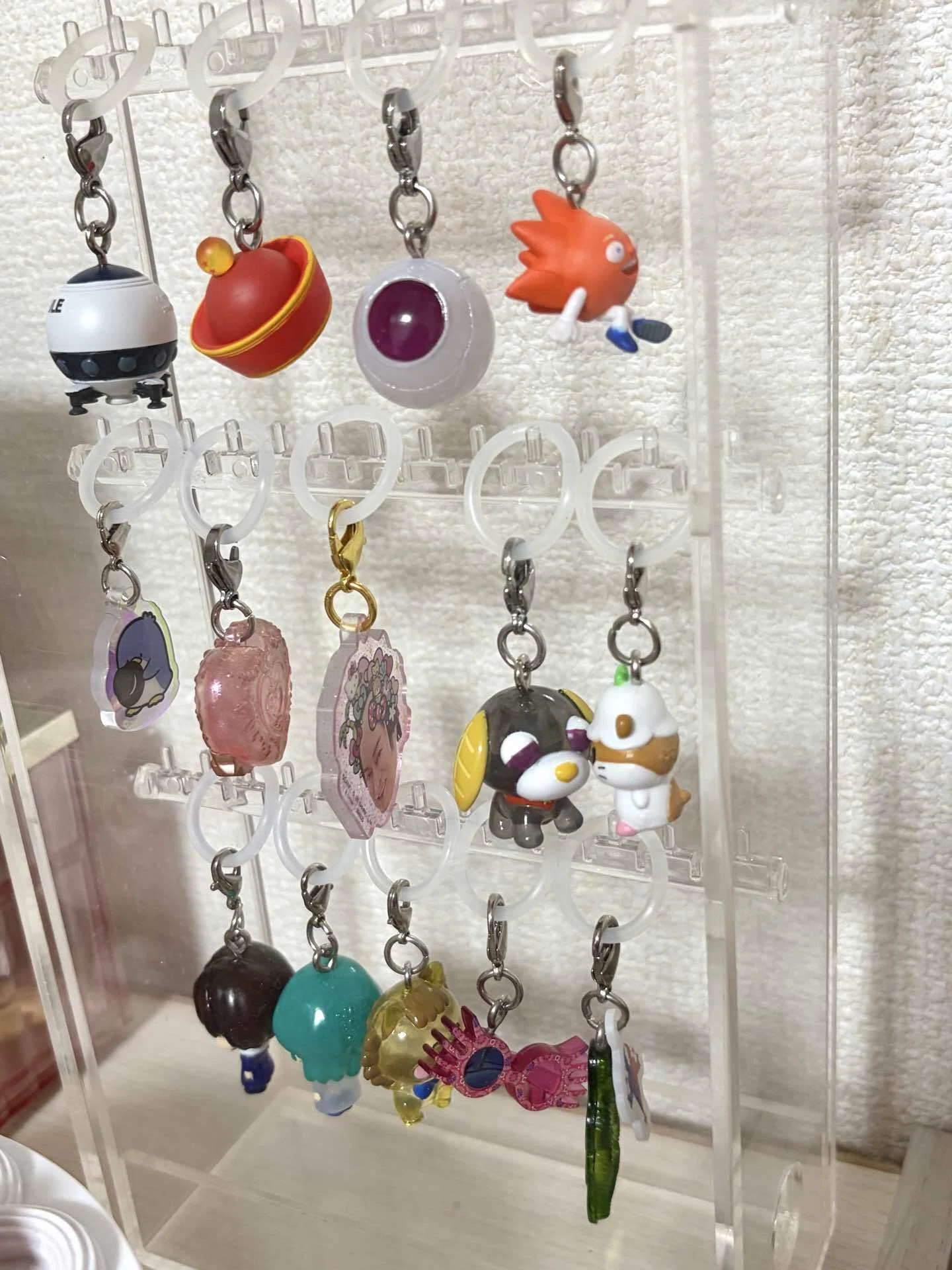 無印のアクリルケースでめじるしアクセサリー収納！｜じみー