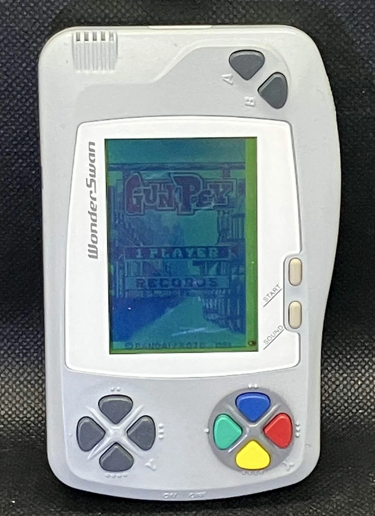 1300円のジャンクワンダースワンをグンペイ専用機にしてみた｜大滝みやび