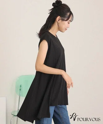 アシメデザインのフレンチスリーブカットソー。長めの丈と裾の動きが特徴で、デニムに合わせやすい綿100％の夏向けトップス。