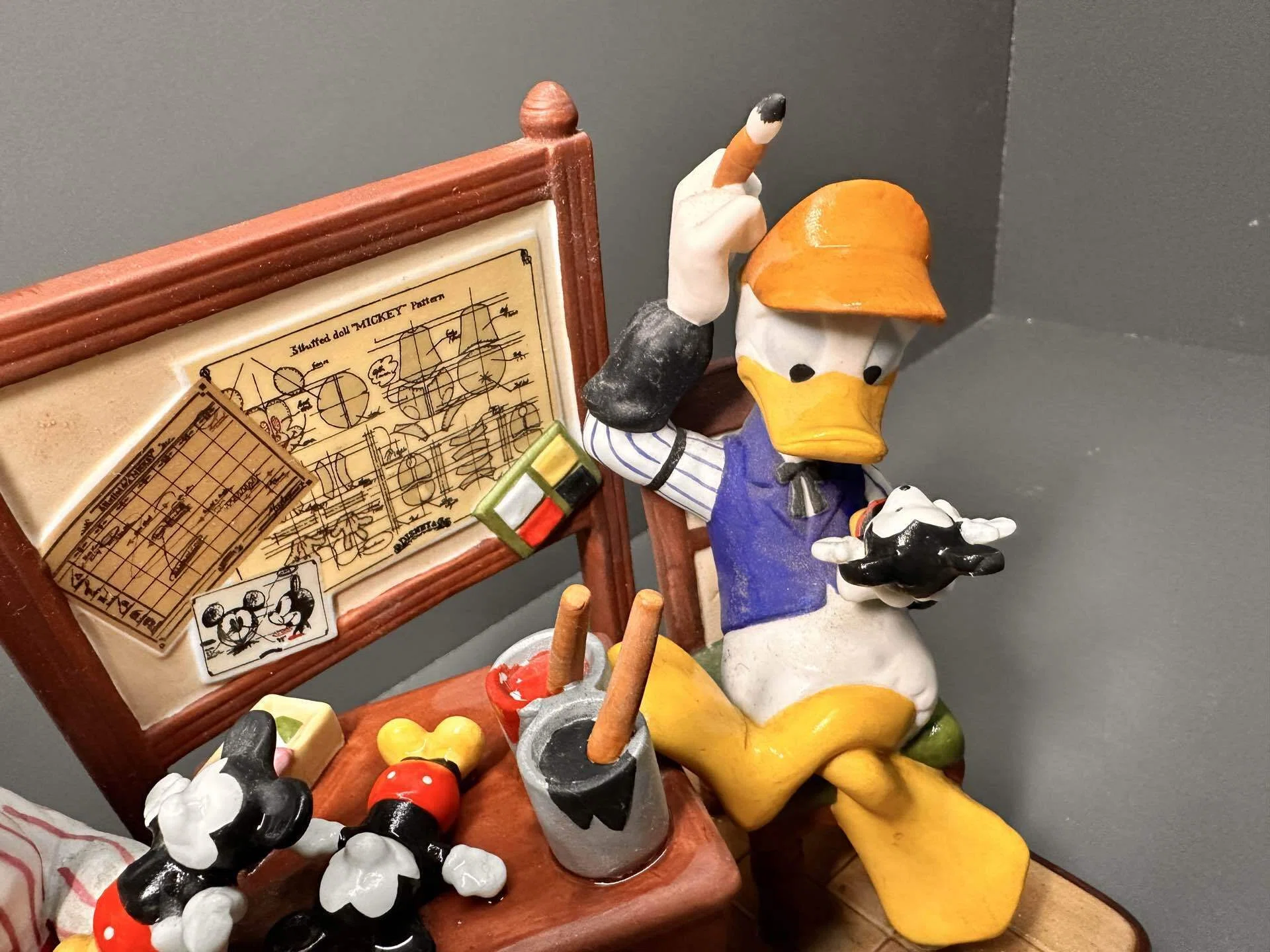 🏰ドナルドとデイジーの小さな工房｜好奇心シゲ