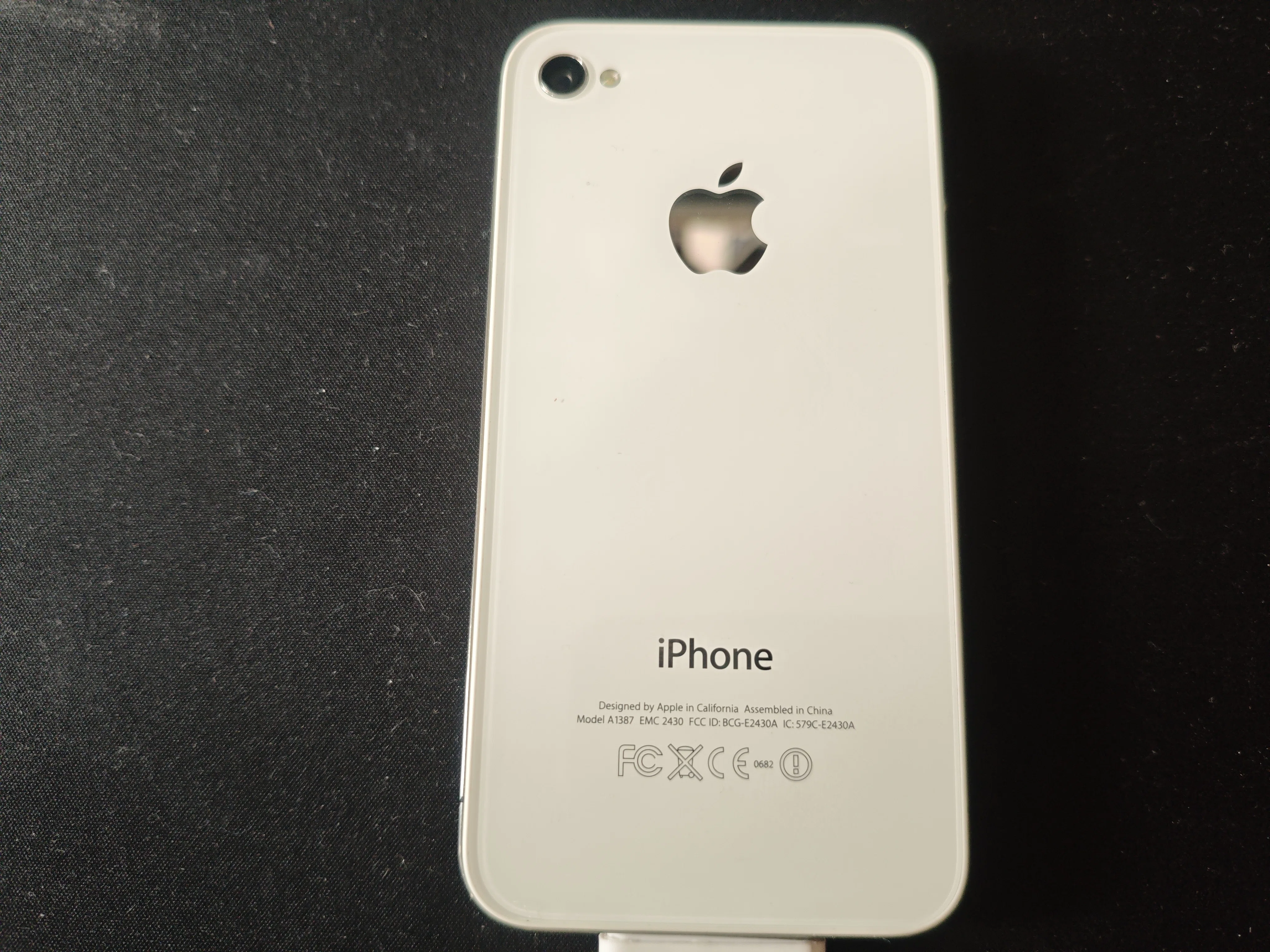 2026年にiPhone 4sを使ってみた。15年前の名機は今でも魅力的だった